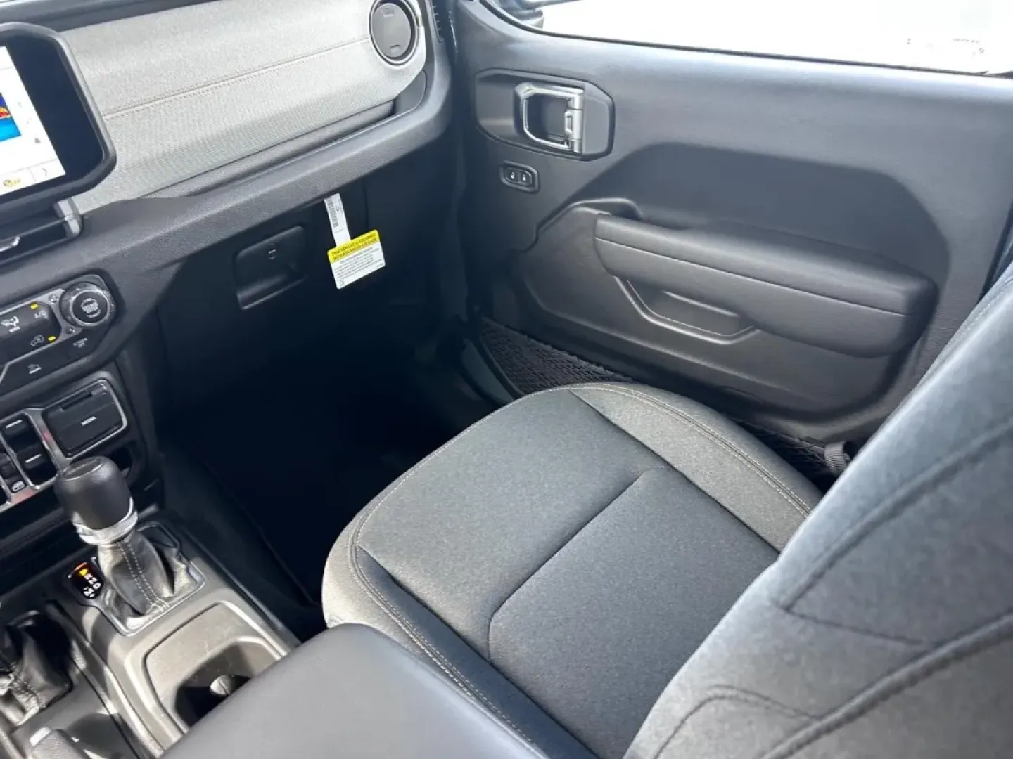 2025 /Black Cloth Jeep Gladiator Sport (1C6PJTAGXSL) with an 3.6L V6 24V VVT UPG I engine, Automatic transmission, located at 970 Woodlawn Dr., Farmington, MO, 63640, (573) 431-7800, 37.825642, -90.468674 - ### Adventure Awaits: Discover the 2025 Jeep Gladiator at Pettus CDJR Farmington!<br /> <br /> Are you ready for your next adventure? Whether you're a weekend warrior seeking thrilling off-road experiences or a daily commuter looking for a reliable and stylish ride, the 2025 Jeep Gladiator is the pe - Photo#16