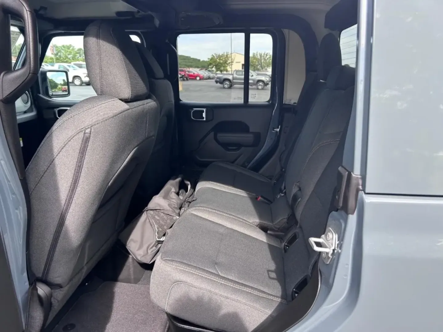 2025 /Black Cloth Jeep Gladiator Sport (1C6PJTAGXSL) with an 3.6L V6 24V VVT UPG I engine, Automatic transmission, located at 970 Woodlawn Dr., Farmington, MO, 63640, (573) 431-7800, 37.825642, -90.468674 - ### Adventure Awaits: Discover the 2025 Jeep Gladiator at Pettus CDJR Farmington!<br /> <br /> Are you ready for your next adventure? Whether you're a weekend warrior seeking thrilling off-road experiences or a daily commuter looking for a reliable and stylish ride, the 2025 Jeep Gladiator is the pe - Photo#8