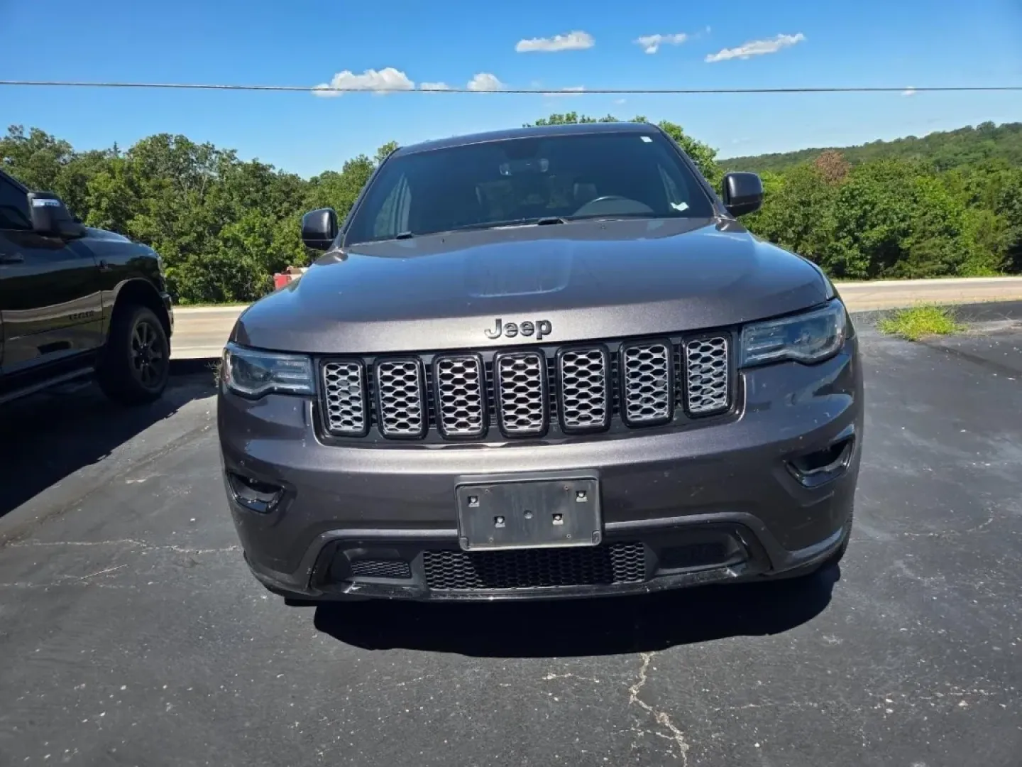 2020 /Black Jeep Grand Cherokee Altitude (1C4RJFAG6LC) with an Other engine, Automatic transmission, located at 12830 Highway 21, De Soto, MO, 63020, (636) 337-7777, 38.153099, -90.573624 - **Experience Adventures with the 2020 Jeep Grand Cherokee: Your Next Weekend Warrior Awaits!**<br /> <br /> Are you ready to elevate your weekend getaways and daily commutes? The 2020 Jeep Grand Cherokee is the perfect companion for adventure-seekers and practical drivers alike. Whether you're tackl - Photo#1