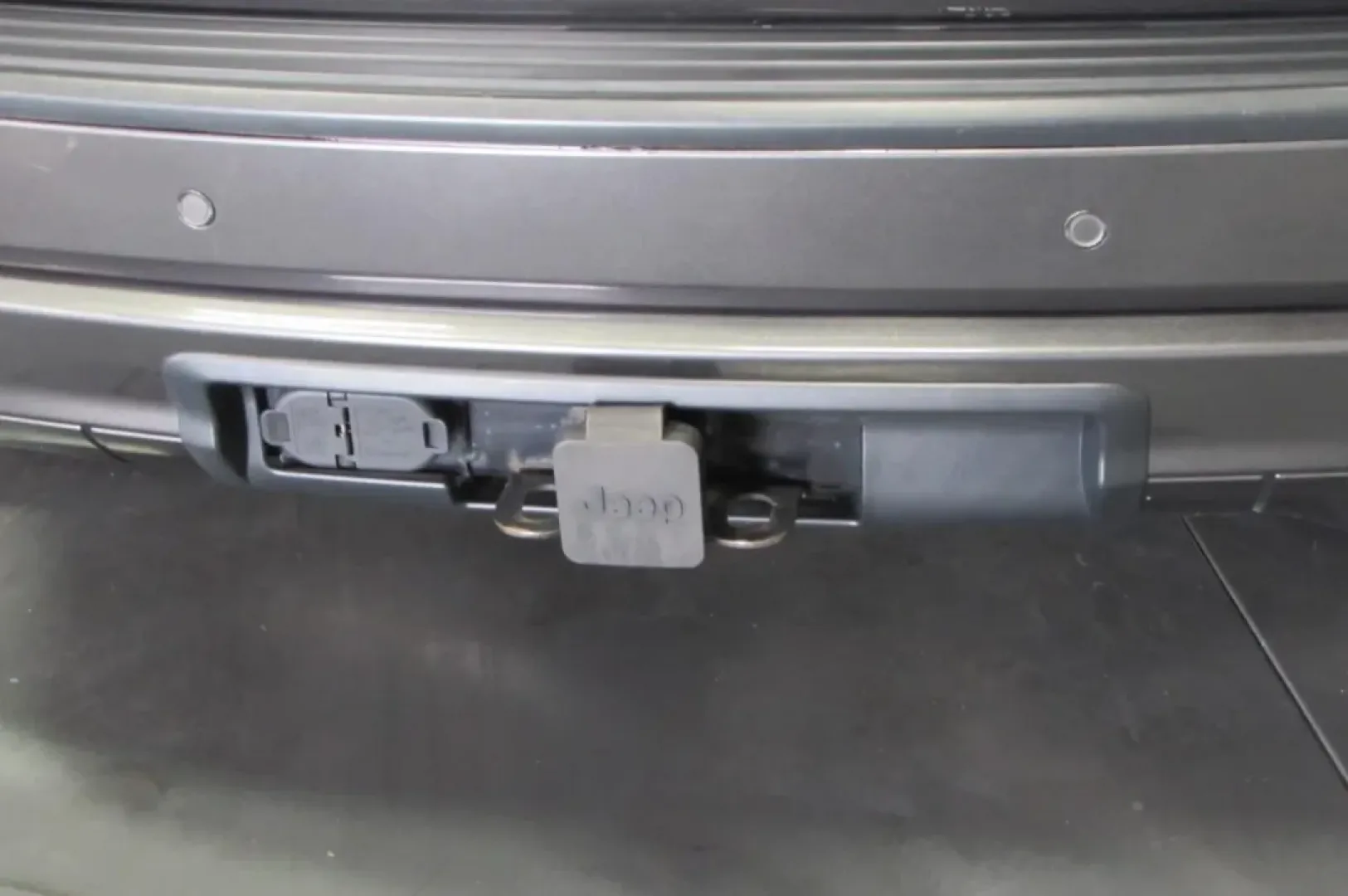 2020 /Black Jeep Grand Cherokee Altitude (1C4RJFAG6LC) with an Other engine, Automatic transmission, located at 12830 Highway 21, De Soto, MO, 63020, (636) 337-7777, 38.153099, -90.573624 - **Experience Adventures with the 2020 Jeep Grand Cherokee: Your Next Weekend Warrior Awaits!**<br /> <br /> Are you ready to elevate your weekend getaways and daily commutes? The 2020 Jeep Grand Cherokee is the perfect companion for adventure-seekers and practical drivers alike. Whether you're tackl - Photo#23