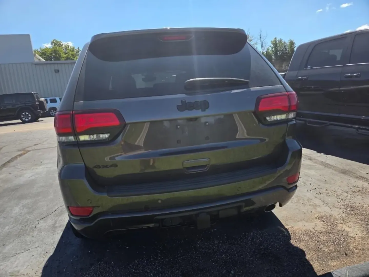 2020 /Black Jeep Grand Cherokee Altitude (1C4RJFAG6LC) with an Other engine, Automatic transmission, located at 12830 Highway 21, De Soto, MO, 63020, (636) 337-7777, 38.153099, -90.573624 - **Experience Adventures with the 2020 Jeep Grand Cherokee: Your Next Weekend Warrior Awaits!**<br /> <br /> Are you ready to elevate your weekend getaways and daily commutes? The 2020 Jeep Grand Cherokee is the perfect companion for adventure-seekers and practical drivers alike. Whether you're tackl - Photo#4