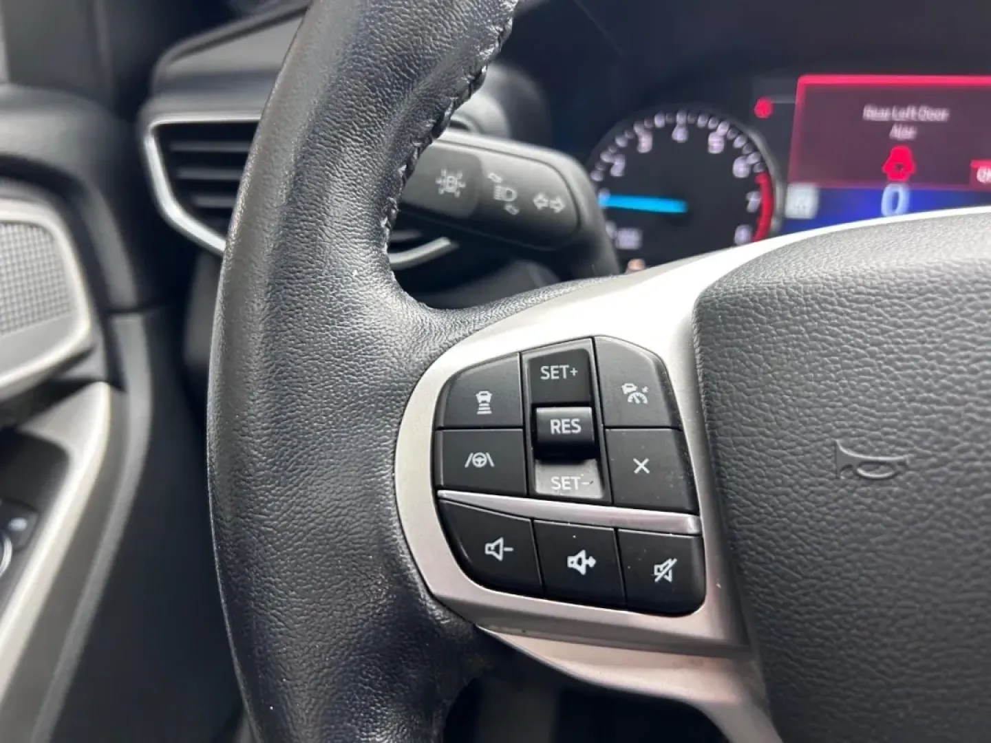 2022 /Ebony Leather Ford Explorer Limited (1FMSK8FH1NG) with an 2.3L EcoBoost I-4 engine, located at 141 Commercial Dr, Fredericktown, MO, 63645, (573) 783-6432, 37.570087, -90.320648 - **Explore New Horizons with the 2022 Ford Explorer Limited - Your Ultimate Family Adventure Awaits!**<br /> <br /> If you're looking for an SUV that perfectly fits your active lifestyle, then the 2022 Ford Explorer Limited is your ideal match. Designed for those who crave adventure without sacrifici - Photo#15
