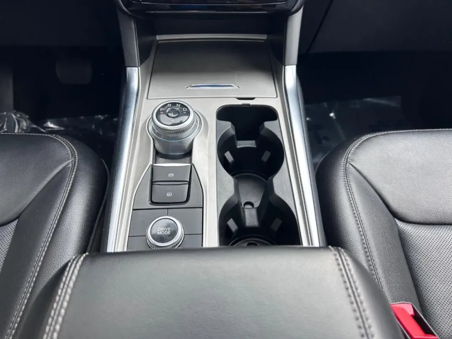 2022 /Ebony Leather Ford Explorer Limited (1FMSK8FH1NG) with an 2.3L EcoBoost I-4 engine, located at 141 Commercial Dr, Fredericktown, MO, 63645, (573) 783-6432, 37.570087, -90.320648 - **Explore New Horizons with the 2022 Ford Explorer Limited - Your Ultimate Family Adventure Awaits!**<br /> <br /> If you're looking for an SUV that perfectly fits your active lifestyle, then the 2022 Ford Explorer Limited is your ideal match. Designed for those who crave adventure without sacrifici - Photo#19