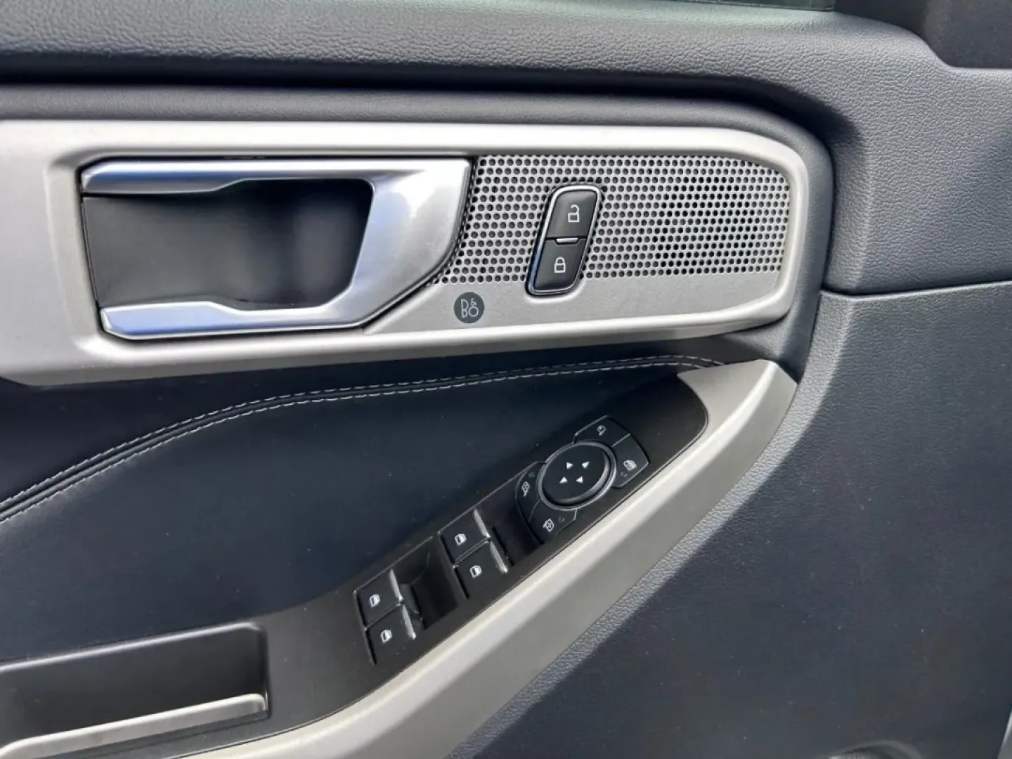 2022 /Ebony Leather Ford Explorer Limited (1FMSK8FH1NG) with an 2.3L EcoBoost I-4 engine, located at 141 Commercial Dr, Fredericktown, MO, 63645, (573) 783-6432, 37.570087, -90.320648 - **Explore New Horizons with the 2022 Ford Explorer Limited - Your Ultimate Family Adventure Awaits!**<br /> <br /> If you're looking for an SUV that perfectly fits your active lifestyle, then the 2022 Ford Explorer Limited is your ideal match. Designed for those who crave adventure without sacrifici - Photo#21