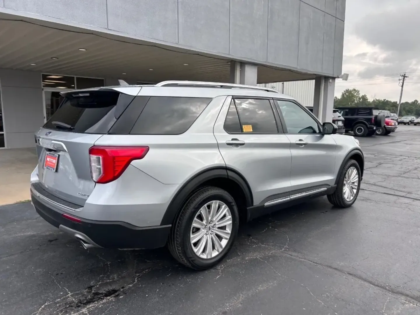 2022 /Ebony Leather Ford Explorer Limited (1FMSK8FH1NG) with an 2.3L EcoBoost I-4 engine, located at 141 Commercial Dr, Fredericktown, MO, 63645, (573) 783-6432, 37.570087, -90.320648 - **Explore New Horizons with the 2022 Ford Explorer Limited - Your Ultimate Family Adventure Awaits!**<br /> <br /> If you're looking for an SUV that perfectly fits your active lifestyle, then the 2022 Ford Explorer Limited is your ideal match. Designed for those who crave adventure without sacrifici - Photo#2