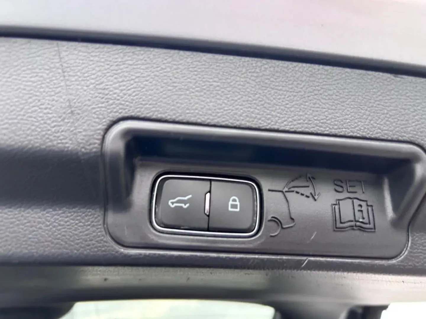 2022 /Ebony Leather Ford Explorer Limited (1FMSK8FH1NG) with an 2.3L EcoBoost I-4 engine, located at 141 Commercial Dr, Fredericktown, MO, 63645, (573) 783-6432, 37.570087, -90.320648 - **Explore New Horizons with the 2022 Ford Explorer Limited - Your Ultimate Family Adventure Awaits!**<br /> <br /> If you're looking for an SUV that perfectly fits your active lifestyle, then the 2022 Ford Explorer Limited is your ideal match. Designed for those who crave adventure without sacrifici - Photo#5