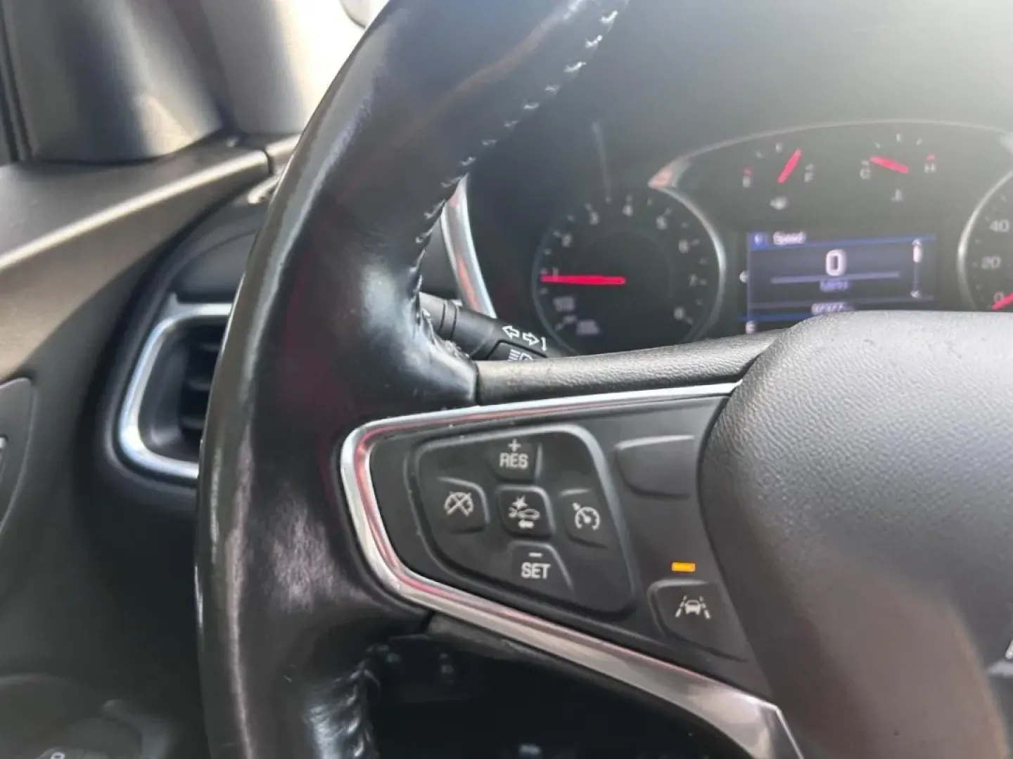 2020 Chevrolet Equinox LT (2GNAXUEV6L6) with an 1.5L Turbo DOHC 4-cylinder / SIDI / VVT engine, Automatic transmission, located at 141 Commercial Dr, Fredericktown, MO, 63645, (573) 783-6432, 37.570087, -90.320648 - Are you ready to elevate your driving experience? Whether you're navigating the daily grind of long commutes or planning weekend getaways with friends and family, the 2020 Chevrolet Equinox LT is your perfect companion. This versatile SUV not only offers exceptional comfort and style but also delive - Photo#10