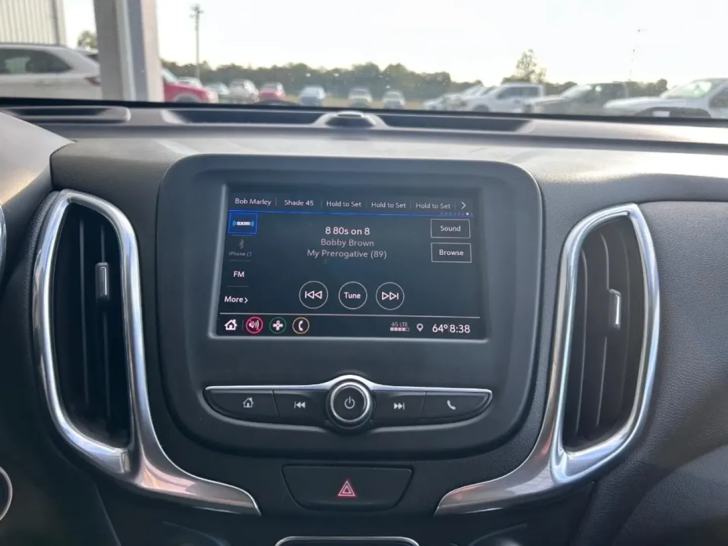 2020 Chevrolet Equinox LT (2GNAXUEV6L6) with an 1.5L Turbo DOHC 4-cylinder / SIDI / VVT engine, Automatic transmission, located at 141 Commercial Dr, Fredericktown, MO, 63645, (573) 783-6432, 37.570087, -90.320648 - Are you ready to elevate your driving experience? Whether you're navigating the daily grind of long commutes or planning weekend getaways with friends and family, the 2020 Chevrolet Equinox LT is your perfect companion. This versatile SUV not only offers exceptional comfort and style but also delive - Photo#12