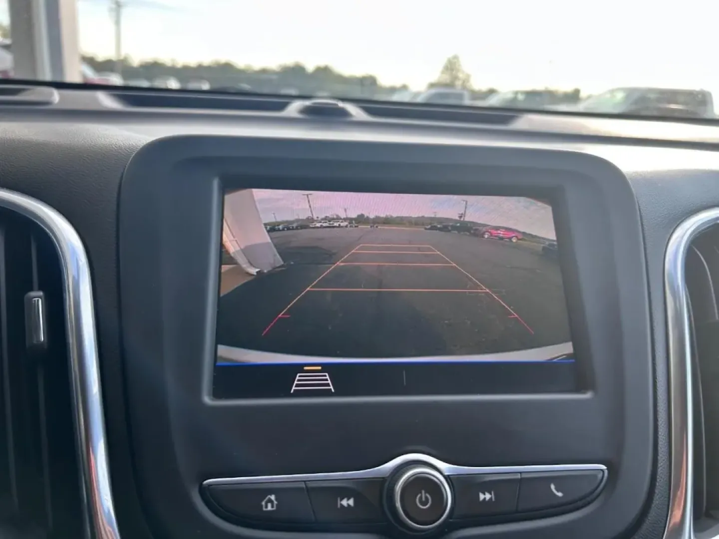 2020 Chevrolet Equinox LT (2GNAXUEV6L6) with an 1.5L Turbo DOHC 4-cylinder / SIDI / VVT engine, Automatic transmission, located at 141 Commercial Dr, Fredericktown, MO, 63645, (573) 783-6432, 37.570087, -90.320648 - Are you ready to elevate your driving experience? Whether you're navigating the daily grind of long commutes or planning weekend getaways with friends and family, the 2020 Chevrolet Equinox LT is your perfect companion. This versatile SUV not only offers exceptional comfort and style but also delive - Photo#19