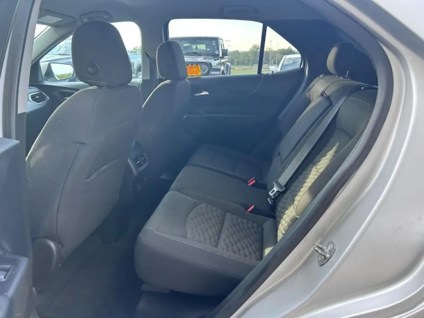 2020 Chevrolet Equinox LT (2GNAXUEV6L6) with an 1.5L Turbo DOHC 4-cylinder / SIDI / VVT engine, Automatic transmission, located at 141 Commercial Dr, Fredericktown, MO, 63645, (573) 783-6432, 37.570087, -90.320648 - Are you ready to elevate your driving experience? Whether you're navigating the daily grind of long commutes or planning weekend getaways with friends and family, the 2020 Chevrolet Equinox LT is your perfect companion. This versatile SUV not only offers exceptional comfort and style but also delive - Photo#7