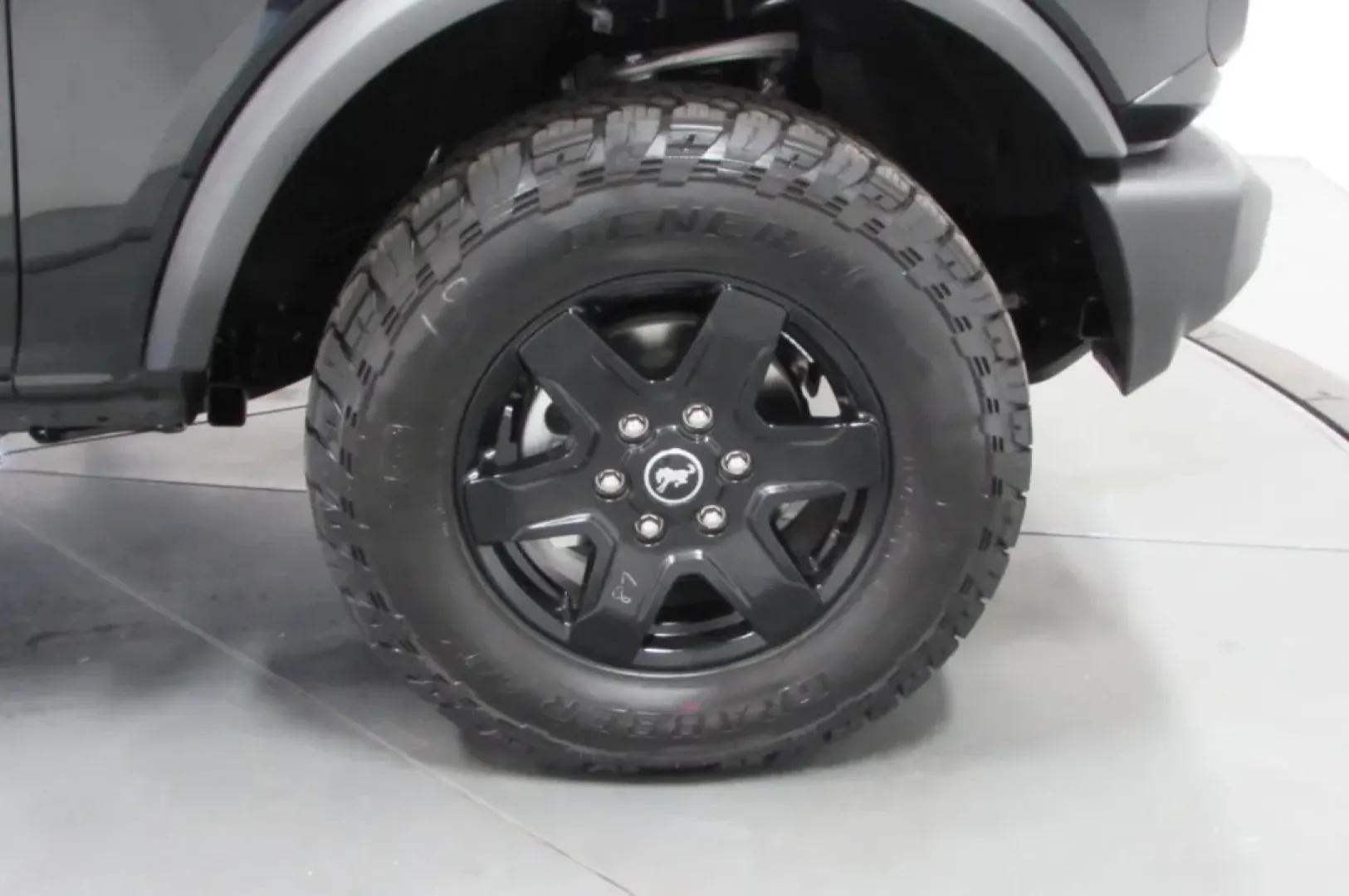 2025 /Black Onyx Ford Bronco Big Bend (1FMDE7BH7SL) with an 2.3L EcoBoost I-4 engine, located at 12836 Highway 21, De Soto, MO, 63020, (636) 337-7777, 38.151867, -90.575615 - Adventure awaits with the 2025 Ford Bronco Big Bend-your ticket to unforgettable journeys and weekend escapades! Perfect for outdoor enthusiasts and families looking to explore the great outdoors, this rugged SUV is designed to conquer both city streets and off-road trails. At Pettus Ford De Soto, l - Photo#9