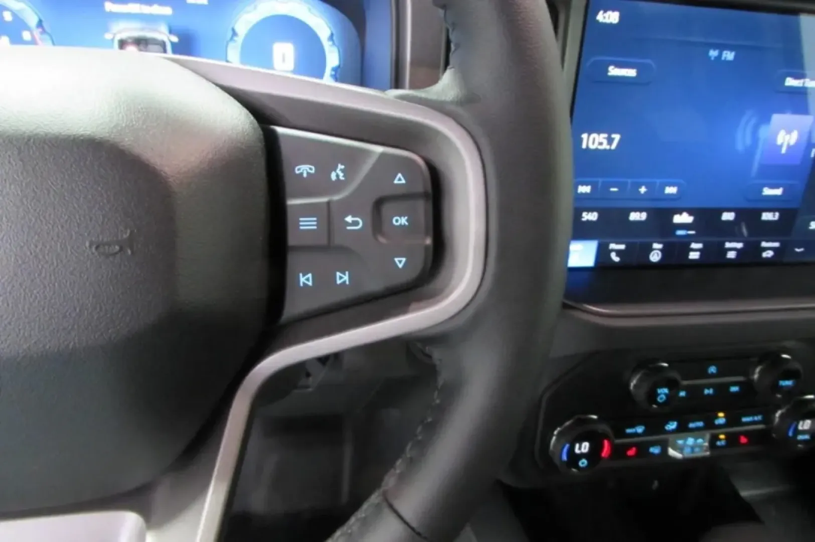 2025 /Black Onyx Ford Bronco Big Bend (1FMDE7BH7SL) with an 2.3L EcoBoost I-4 engine, located at 12836 Highway 21, De Soto, MO, 63020, (636) 337-7777, 38.151867, -90.575615 - Adventure awaits with the 2025 Ford Bronco Big Bend-your ticket to unforgettable journeys and weekend escapades! Perfect for outdoor enthusiasts and families looking to explore the great outdoors, this rugged SUV is designed to conquer both city streets and off-road trails. At Pettus Ford De Soto, l - Photo#15