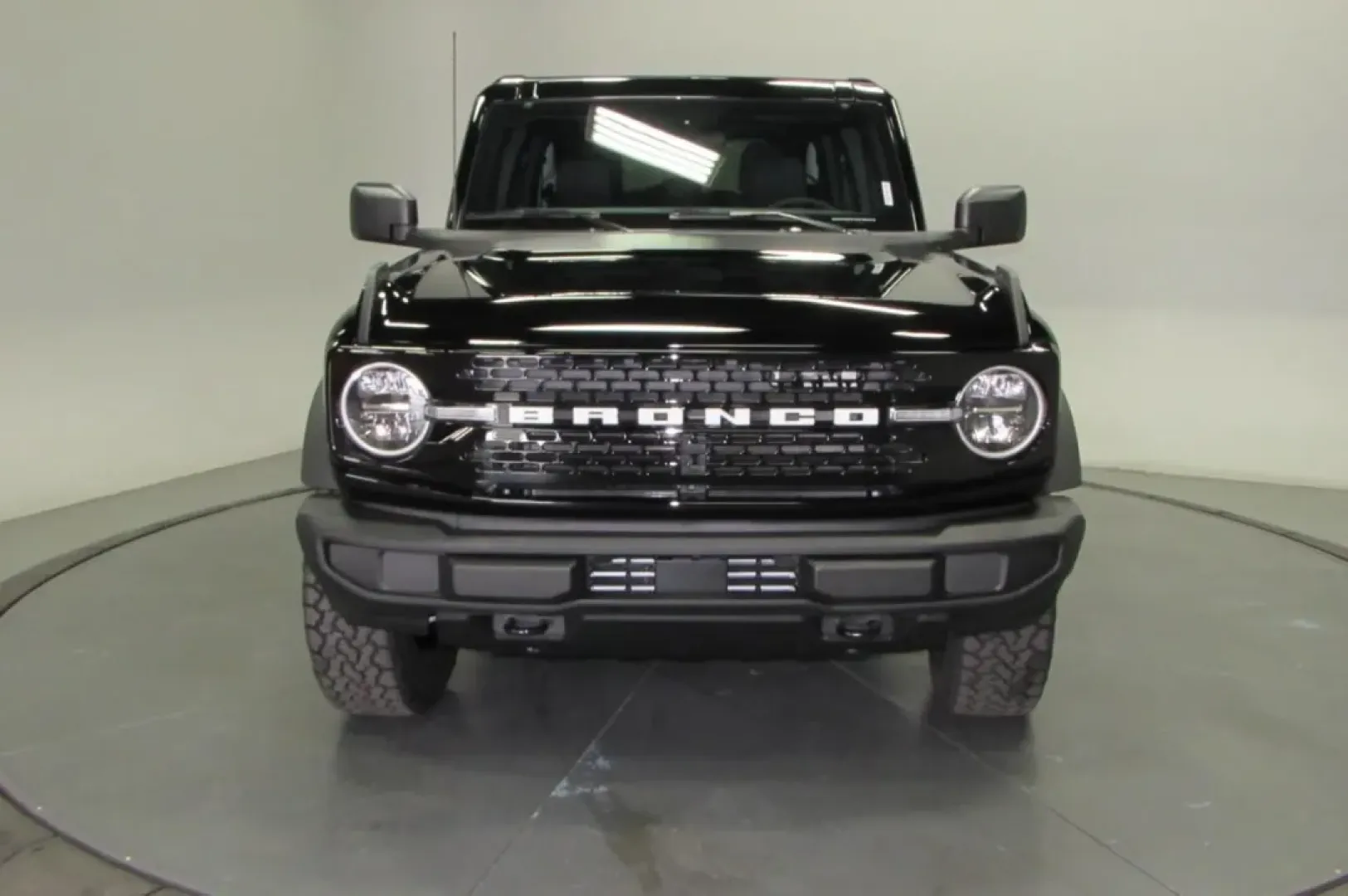 2025 /Black Onyx Ford Bronco Big Bend (1FMDE7BH7SL) with an 2.3L EcoBoost I-4 engine, located at 12836 Highway 21, De Soto, MO, 63020, (636) 337-7777, 38.151867, -90.575615 - Adventure awaits with the 2025 Ford Bronco Big Bend-your ticket to unforgettable journeys and weekend escapades! Perfect for outdoor enthusiasts and families looking to explore the great outdoors, this rugged SUV is designed to conquer both city streets and off-road trails. At Pettus Ford De Soto, l - Photo#1