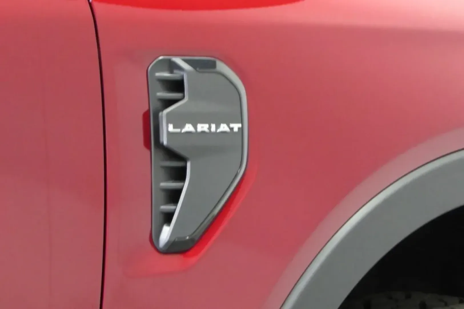 2025 /Ebony Ford Ranger LARIAT (1FTER4KP9SL) with an 2.7L V6 engine, Automatic transmission, located at 12836 Highway 21, De Soto, MO, 63020, (636) 337-7777, 38.151867, -90.575615 - **Discover Adventure with the 2025 Ford Ranger LARIAT - Perfect for Every Journey!**<br /> <br /> Are you ready to elevate your lifestyle? The 2025 Ford Ranger LARIAT, available at Pettus Ford De Soto in De Soto, MO, is the ultimate truck for those who crave adventure without compromising on comfort - Photo#10