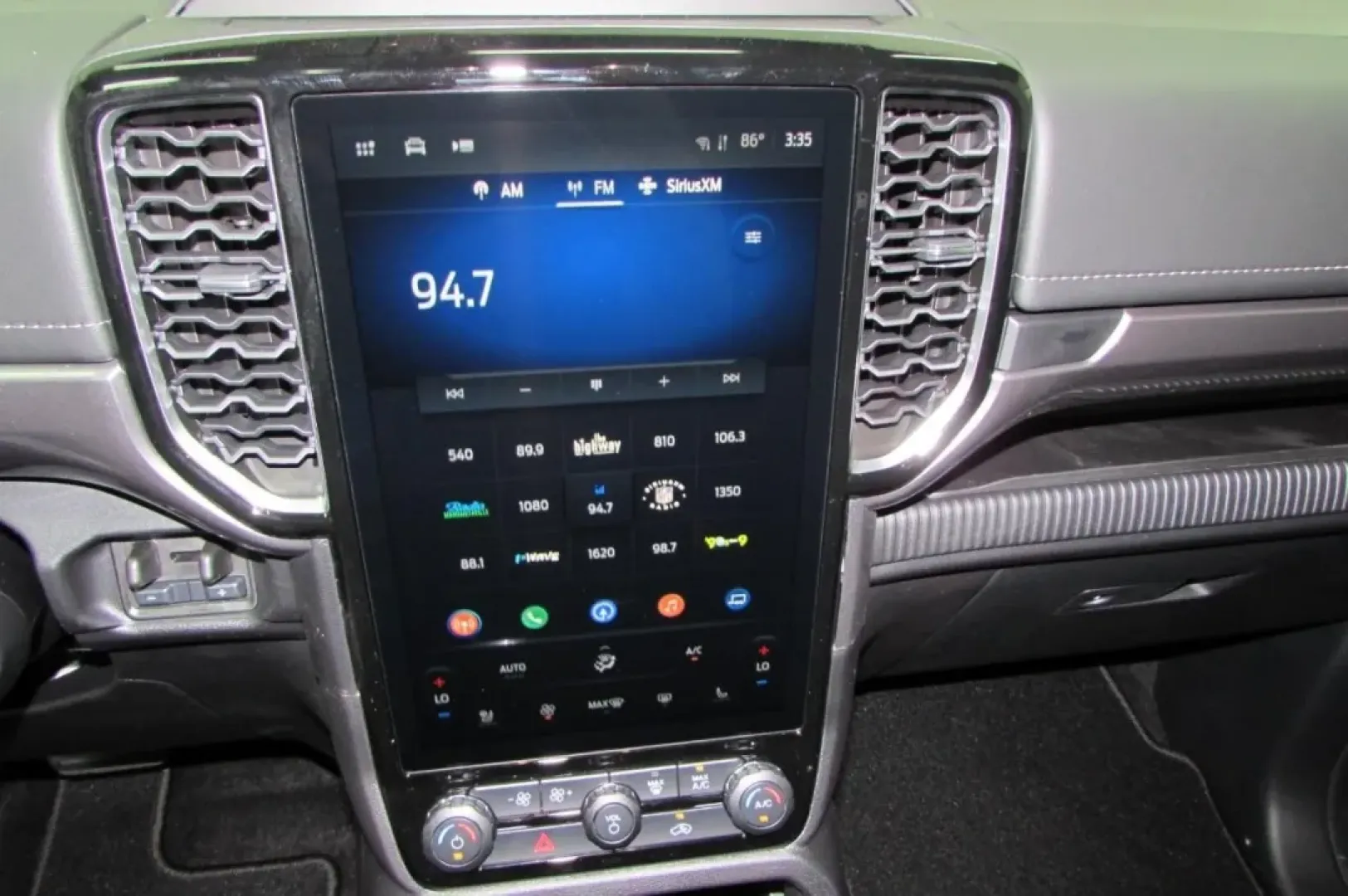 2025 /Ebony Ford Ranger LARIAT (1FTER4KP9SL) with an 2.7L V6 engine, Automatic transmission, located at 12836 Highway 21, De Soto, MO, 63020, (636) 337-7777, 38.151867, -90.575615 - **Discover Adventure with the 2025 Ford Ranger LARIAT - Perfect for Every Journey!**<br /> <br /> Are you ready to elevate your lifestyle? The 2025 Ford Ranger LARIAT, available at Pettus Ford De Soto in De Soto, MO, is the ultimate truck for those who crave adventure without compromising on comfort - Photo#23