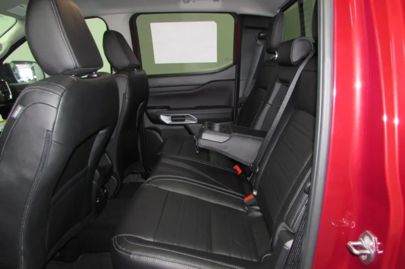 2025 /Ebony Ford Ranger LARIAT (1FTER4KP9SL) with an 2.7L V6 engine, Automatic transmission, located at 12836 Highway 21, De Soto, MO, 63020, (636) 337-7777, 38.151867, -90.575615 - **Discover Adventure with the 2025 Ford Ranger LARIAT - Perfect for Every Journey!**<br /> <br /> Are you ready to elevate your lifestyle? The 2025 Ford Ranger LARIAT, available at Pettus Ford De Soto in De Soto, MO, is the ultimate truck for those who crave adventure without compromising on comfort - Photo#29