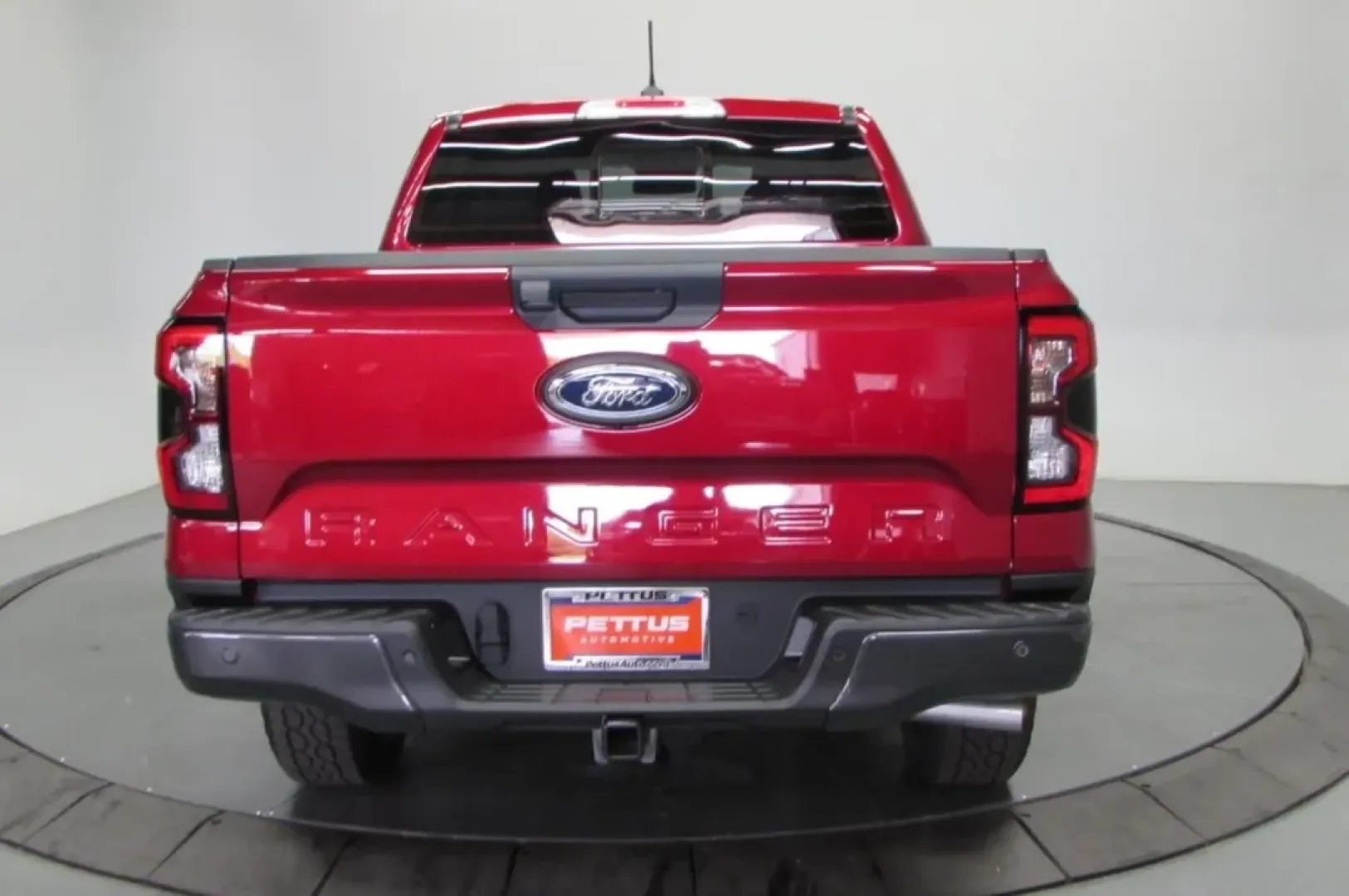 2025 /Ebony Ford Ranger LARIAT (1FTER4KP9SL) with an 2.7L V6 engine, Automatic transmission, located at 12836 Highway 21, De Soto, MO, 63020, (636) 337-7777, 38.151867, -90.575615 - **Discover Adventure with the 2025 Ford Ranger LARIAT - Perfect for Every Journey!**<br /> <br /> Are you ready to elevate your lifestyle? The 2025 Ford Ranger LARIAT, available at Pettus Ford De Soto in De Soto, MO, is the ultimate truck for those who crave adventure without compromising on comfort - Photo#6