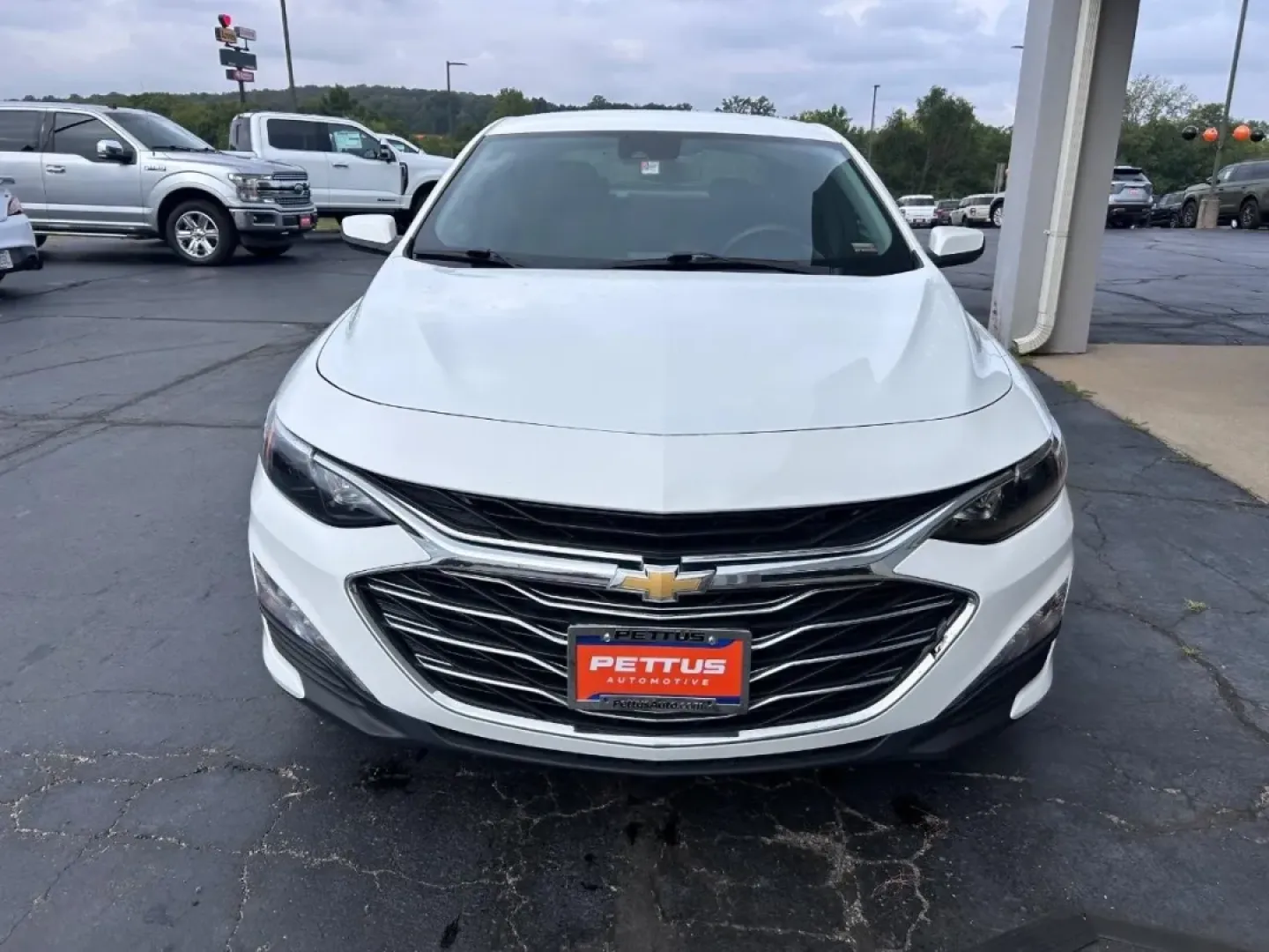 2023 /Jet Black Cloth Chevrolet Malibu LT 1LT (1G1ZD5ST3PF) with an 1.5L turbo DOHC 4-cylinder DI engine, Automatic transmission, located at 141 Commercial Dr, Fredericktown, MO, 63645, (573) 783-6432, 37.570087, -90.320648 - Discover your next adventure with the 2023 Chevrolet Malibu LT, a stylish four-door sedan designed for those who value comfort, efficiency, and performance. Whether you're commuting to work, shuttling the kids to school, or planning a weekend getaway, this vehicle balances practicality with a touch - Photo#7