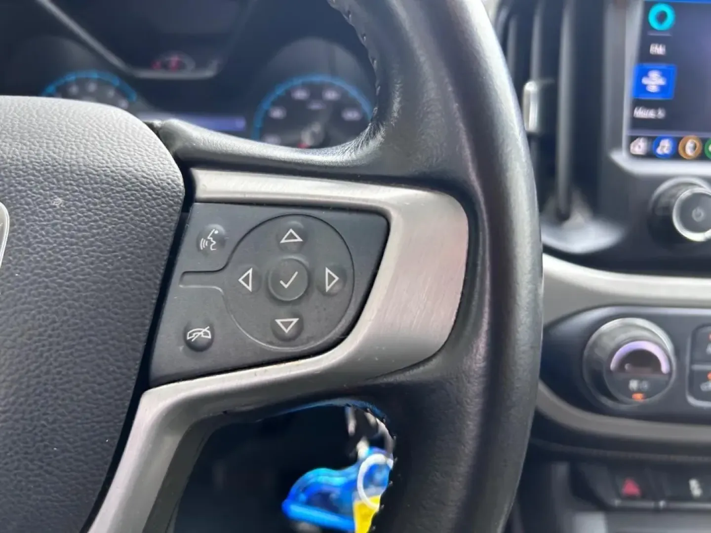 2020 /Jet Black Cloth GMC Canyon SLE1 (1GTG6CEN2L1) with an 3.6L DI DOHC V6 VVT engine, located at 141 Commercial Dr, Fredericktown, MO, 63645, (573) 783-6432, 37.570087, -90.320648 - Discover your next adventure with the 2020 GMC Canyon 4WD SLE Crew Cab, a truck that seamlessly combines rugged utility with modern comfort. Whether you're a weekend warrior seeking outdoor thrills or a commuter needing dependable transportation, this vehicle is designed to elevate your lifestyle. A - Photo#12