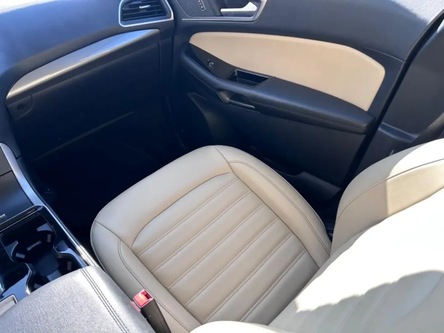 2019 /Dune Leather Ford Edge SEL (2FMPK4J9XKB) with an Twin-Scroll 2.0L EcoBoost engine, Automatic transmission, located at 141 Commercial Dr, Fredericktown, MO, 63645, (573) 783-6432, 37.570087, -90.320648 - **Discover Your Next Adventure with the 2019 Ford Edge AWD SEL at Pettus Ford Fredericktown!**<br /> <br /> Are you searching for the perfect vehicle to take your family on weekend adventures while also providing comfort for your daily commute? Look no further than this stunning 2019 Ford Edge AWD S - Photo#16