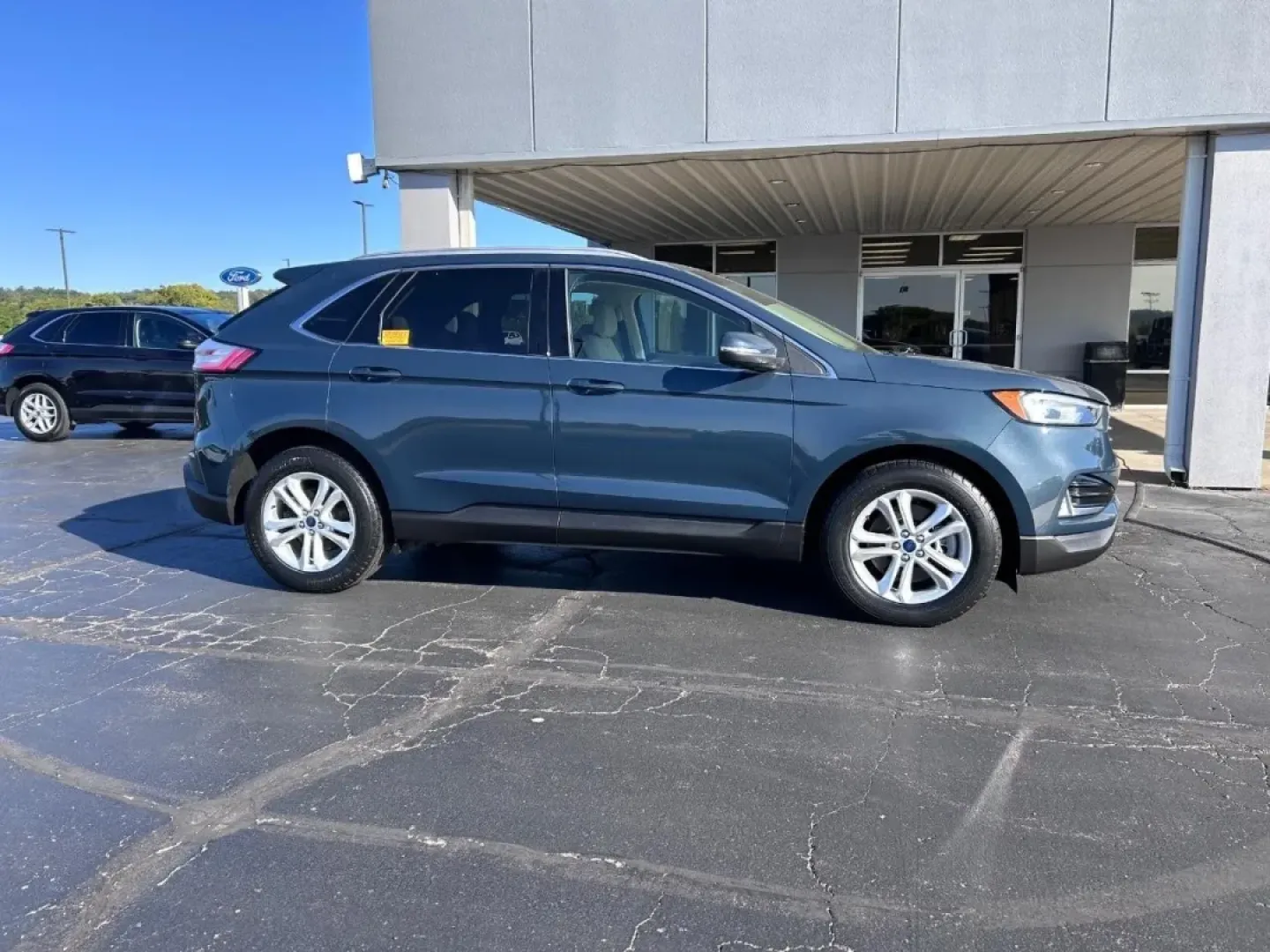 2019 /Dune Leather Ford Edge SEL (2FMPK4J9XKB) with an Twin-Scroll 2.0L EcoBoost engine, Automatic transmission, located at 141 Commercial Dr, Fredericktown, MO, 63645, (573) 783-6432, 37.570087, -90.320648 - **Discover Your Next Adventure with the 2019 Ford Edge AWD SEL at Pettus Ford Fredericktown!**<br /> <br /> Are you searching for the perfect vehicle to take your family on weekend adventures while also providing comfort for your daily commute? Look no further than this stunning 2019 Ford Edge AWD S - Photo#1