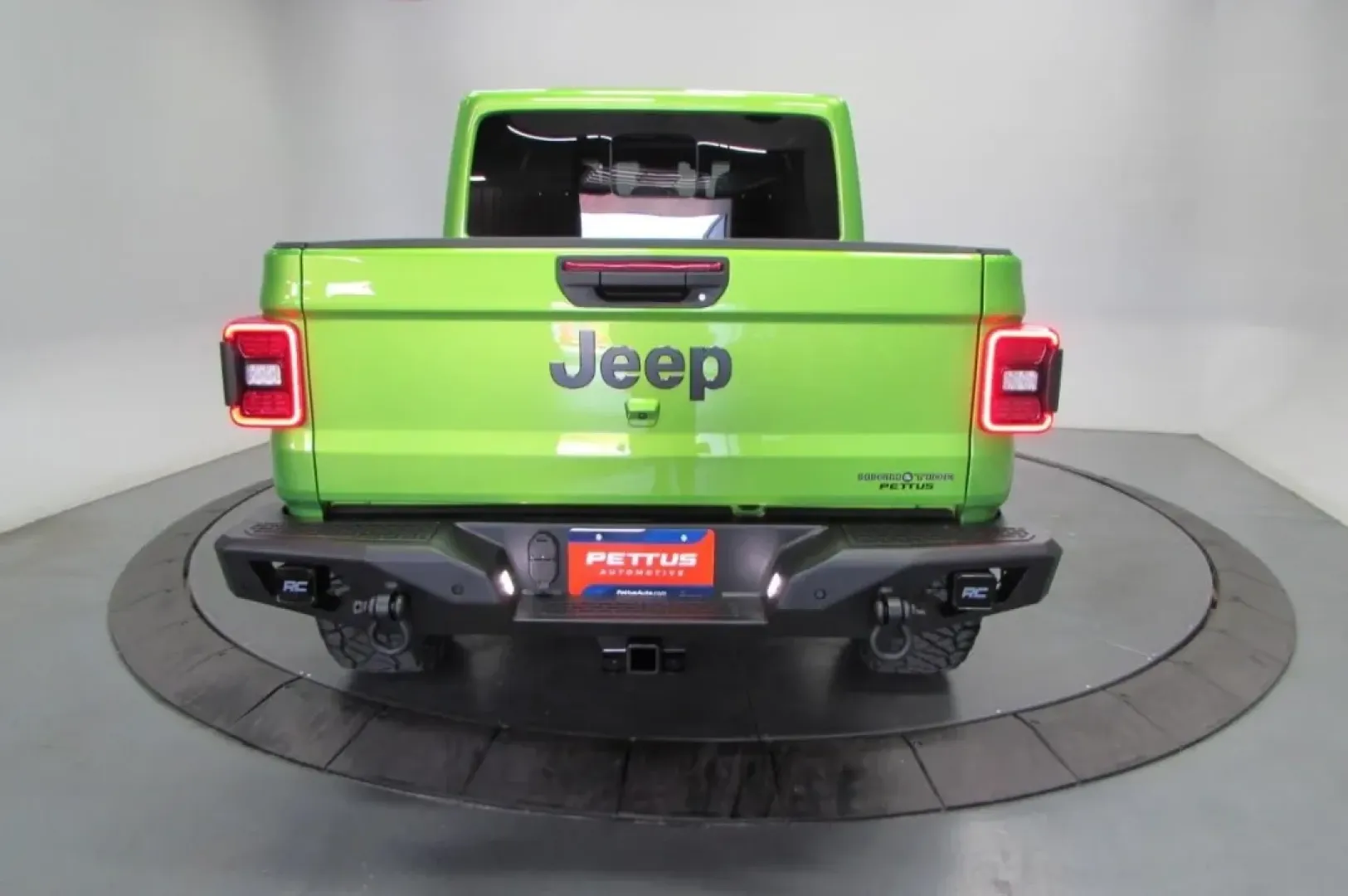 2025 /Black Jeep Gladiator Sport HIGH TIDE (1C6PJTAGXSL) with an Other engine, Automatic transmission, located at 12830 Highway 21, De Soto, MO, 63020, (636) 337-7777, 38.153099, -90.573624 - **Conquer Any Terrain with the 2025 Jeep Gladiator: Your Adventure Awaits!**<br /> <br /> Are you ready to elevate your lifestyle with a vehicle that embodies both rugged capability and everyday versatility? The 2025 Jeep Gladiator is the ultimate truck for those who crave adventure while enjoying t - Photo#7
