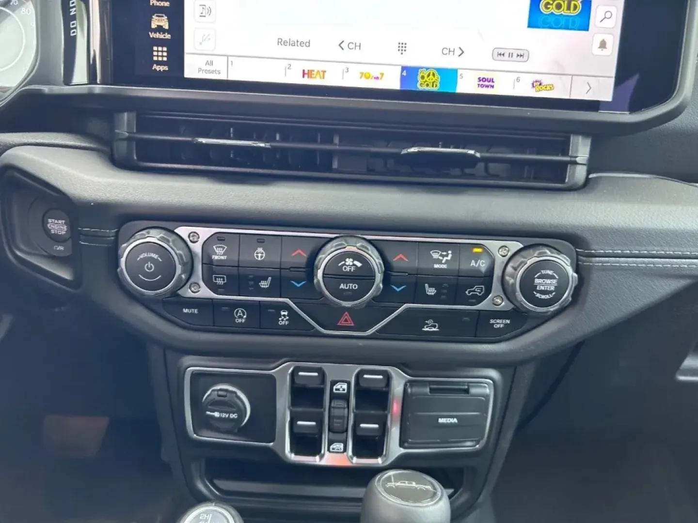 2025 /Black Leather Jeep Gladiator Sport Texas Trail (1C6PJTAG2SL) with an 3.6L V6 24V VVT UPG I engine, Automatic transmission, located at 970 Woodlawn Dr., Farmington, MO, 63640, (573) 431-7800, 37.825642, -90.468674 - **Adventure Awaits: Discover Your 2025 Jeep Gladiator at Pettus CDJR Farmington!**<br /> <br /> Are you ready to elevate your outdoor adventures or conquer your daily commute with style and confidence? Look no further! The 2025 Jeep Gladiator, available now at Pettus CDJR Farmington, is the perfect - Photo#14