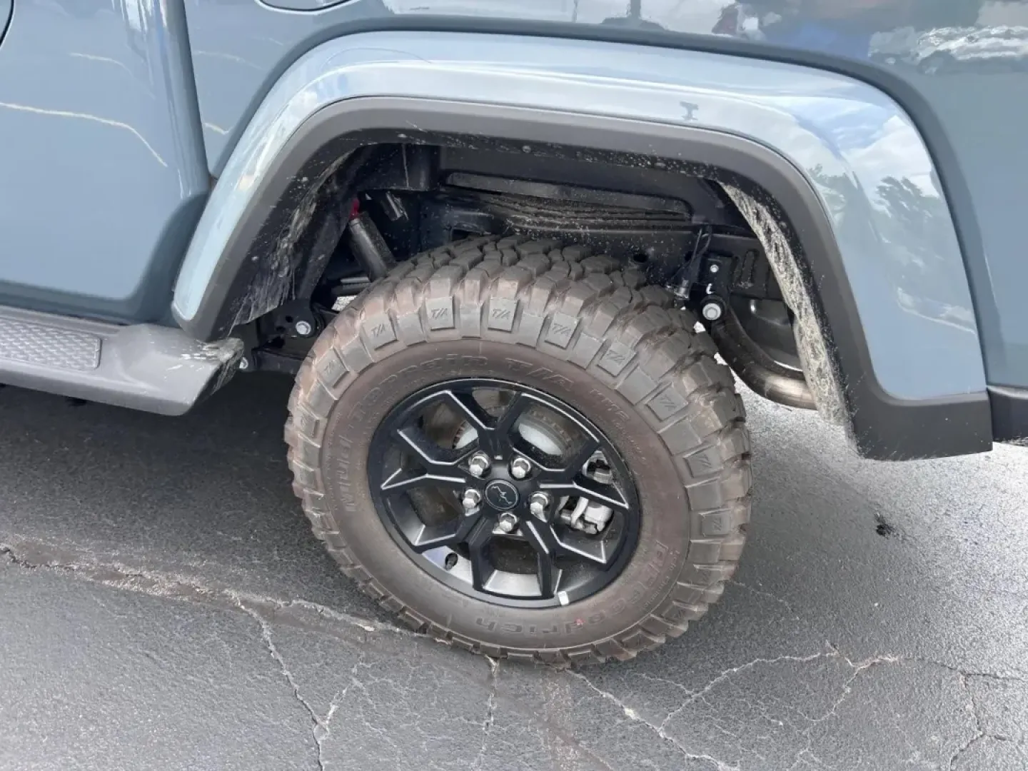 2025 /Black Leather Jeep Gladiator Sport Texas Trail (1C6PJTAG2SL) with an 3.6L V6 24V VVT UPG I engine, Automatic transmission, located at 970 Woodlawn Dr., Farmington, MO, 63640, (573) 431-7800, 37.825642, -90.468674 - **Adventure Awaits: Discover Your 2025 Jeep Gladiator at Pettus CDJR Farmington!**<br /> <br /> Are you ready to elevate your outdoor adventures or conquer your daily commute with style and confidence? Look no further! The 2025 Jeep Gladiator, available now at Pettus CDJR Farmington, is the perfect - Photo#5