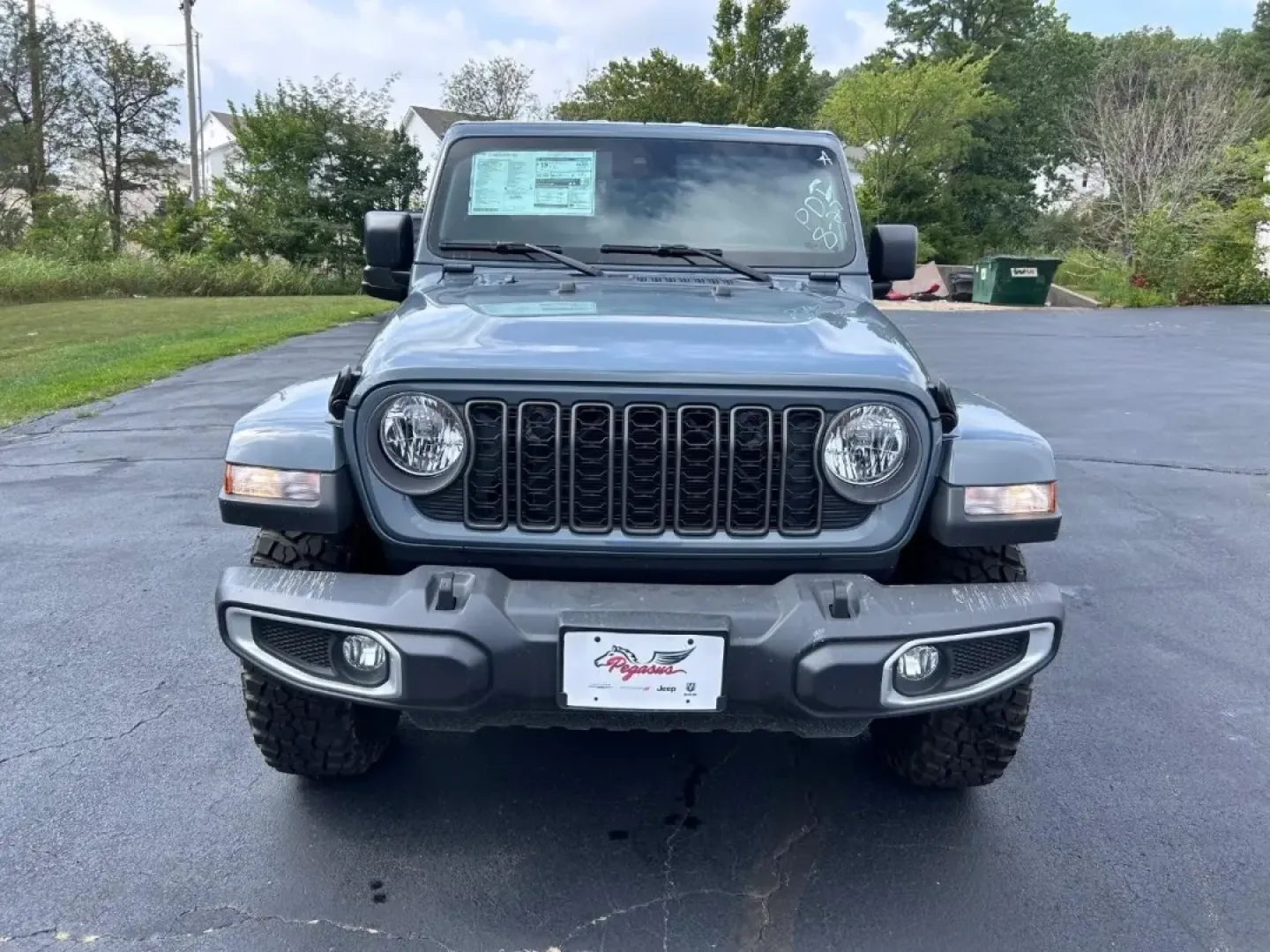 2025 /Black Leather Jeep Gladiator Sport Texas Trail (1C6PJTAG2SL) with an 3.6L V6 24V VVT UPG I engine, Automatic transmission, located at 970 Woodlawn Dr., Farmington, MO, 63640, (573) 431-7800, 37.825642, -90.468674 - **Adventure Awaits: Discover Your 2025 Jeep Gladiator at Pettus CDJR Farmington!**<br /> <br /> Are you ready to elevate your outdoor adventures or conquer your daily commute with style and confidence? Look no further! The 2025 Jeep Gladiator, available now at Pettus CDJR Farmington, is the perfect - Photo#7