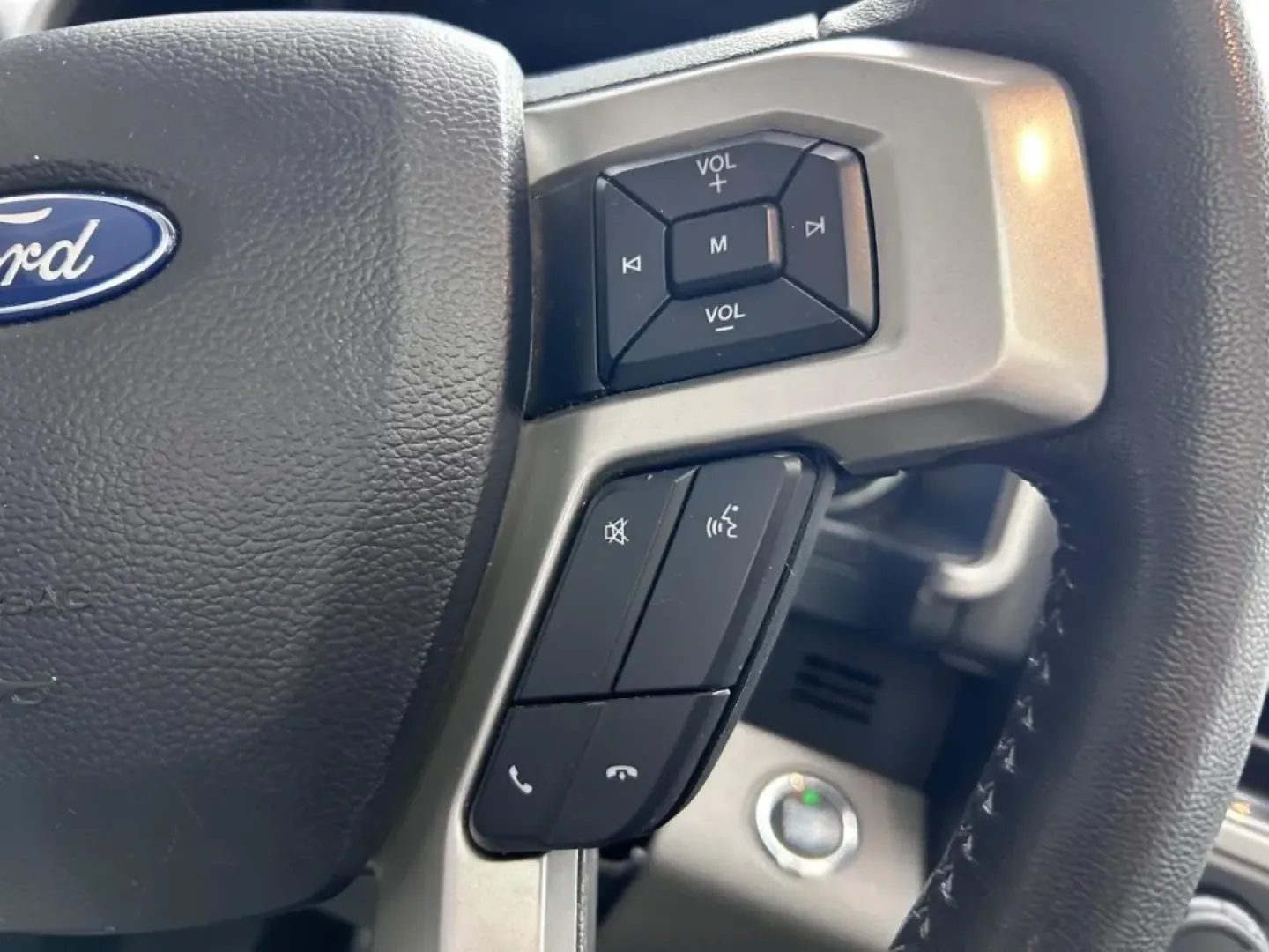 2020 /Dark Earth Gray Leather Ford F-150 Lariat (1FTEW1E51LK) with an 5.0L engine, located at 141 Commercial Dr, Fredericktown, MO, 63645, (573) 783-6432, 37.570087, -90.320648 - **Adventure Awaits with This 2020 Ford F-150 - Your Ultimate Truck Companion!**<br /> <br /> Are you ready to elevate your lifestyle with a powerful truck that promises both capability and comfort? Look no further than this stunning 2020 Ford F-150, now available at Pettus Ford Fredericktown. Whethe - Photo#11