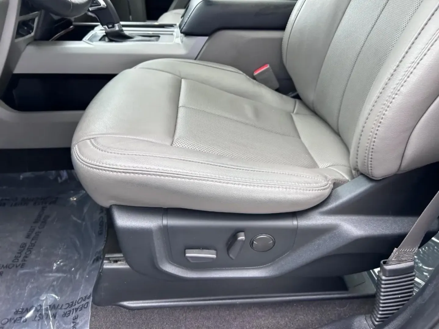 2020 /Dark Earth Gray Leather Ford F-150 Lariat (1FTEW1E51LK) with an 5.0L engine, located at 141 Commercial Dr, Fredericktown, MO, 63645, (573) 783-6432, 37.570087, -90.320648 - **Adventure Awaits with This 2020 Ford F-150 - Your Ultimate Truck Companion!**<br /> <br /> Are you ready to elevate your lifestyle with a powerful truck that promises both capability and comfort? Look no further than this stunning 2020 Ford F-150, now available at Pettus Ford Fredericktown. Whethe - Photo#18