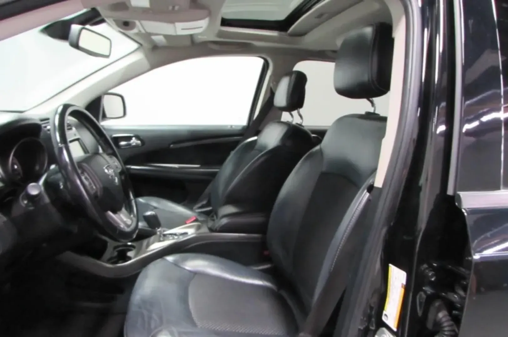 2020 /Black Dodge Journey Crossroad (3C4PDCGB9LT) with an Other engine, Automatic transmission, located at 12836 Highway 21, De Soto, MO, 63020, (636) 337-7777, 38.151867, -90.575615 - Are you searching for the perfect vehicle to elevate your next family road trip or weekend adventure? Look no further than this stunning 2020 Dodge Journey Crossroad, now available at Pettus Ford De Soto. Located conveniently at 12836 Missouri Hwy 21, De Soto, MO 63020, our OEM dealership specialize - Photo#11