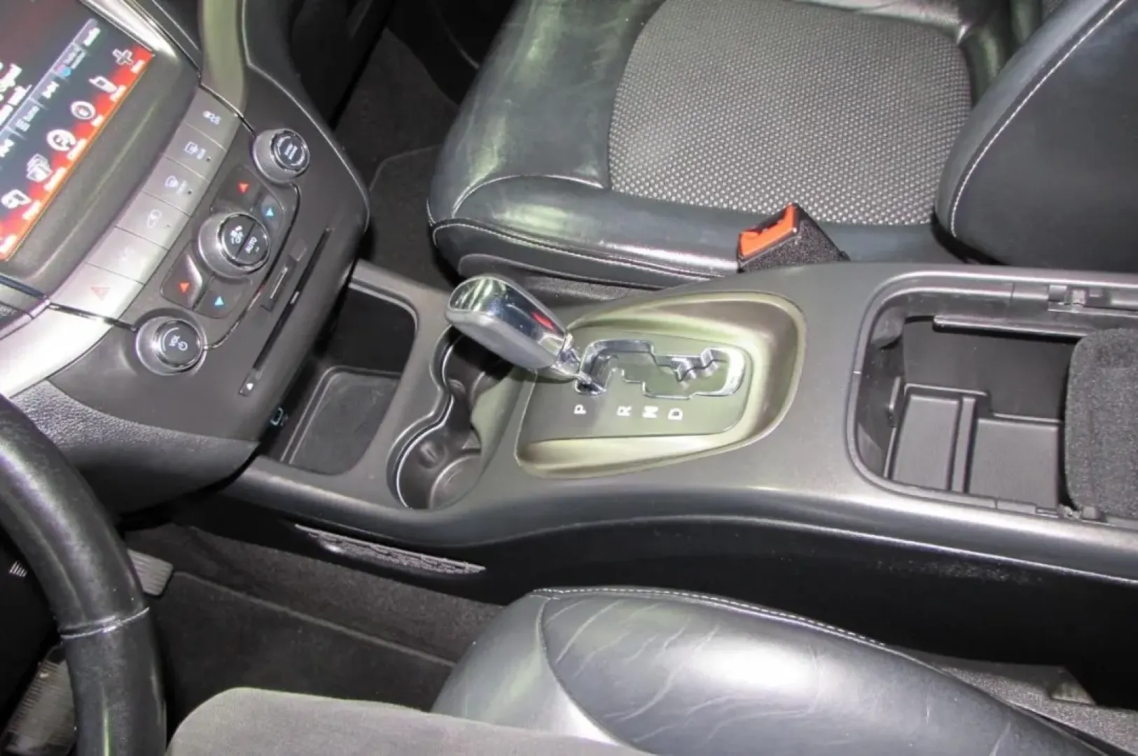 2020 /Black Dodge Journey Crossroad (3C4PDCGB9LT) with an Other engine, Automatic transmission, located at 12836 Highway 21, De Soto, MO, 63020, (636) 337-7777, 38.151867, -90.575615 - Are you searching for the perfect vehicle to elevate your next family road trip or weekend adventure? Look no further than this stunning 2020 Dodge Journey Crossroad, now available at Pettus Ford De Soto. Located conveniently at 12836 Missouri Hwy 21, De Soto, MO 63020, our OEM dealership specialize - Photo#20