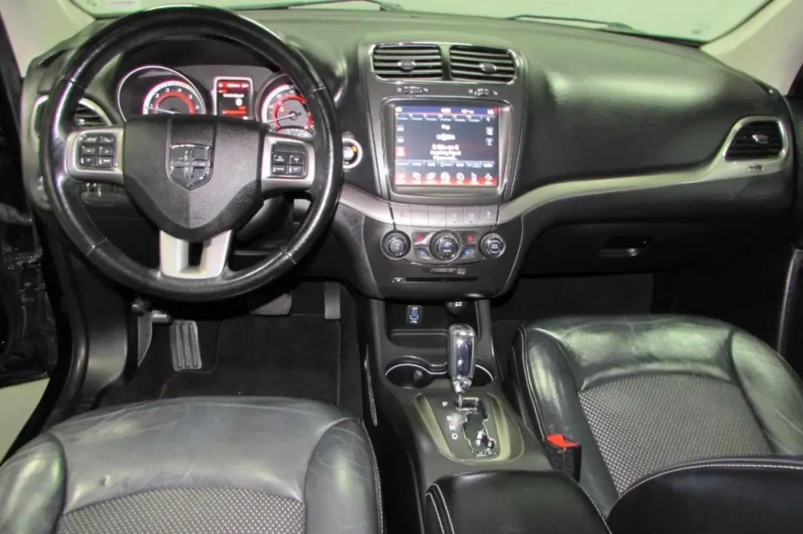 2020 /Black Dodge Journey Crossroad (3C4PDCGB9LT) with an Other engine, Automatic transmission, located at 12836 Highway 21, De Soto, MO, 63020, (636) 337-7777, 38.151867, -90.575615 - Are you searching for the perfect vehicle to elevate your next family road trip or weekend adventure? Look no further than this stunning 2020 Dodge Journey Crossroad, now available at Pettus Ford De Soto. Located conveniently at 12836 Missouri Hwy 21, De Soto, MO 63020, our OEM dealership specialize - Photo#21
