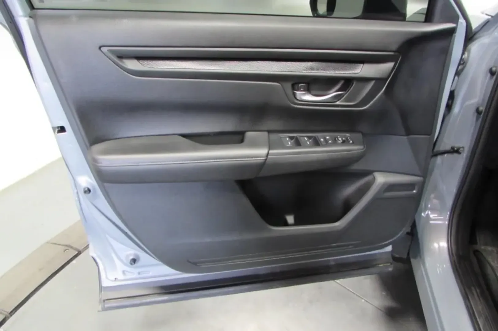 2024 Honda CR-V LX (7FARS4H27RE) with an Other engine, Automatic transmission, located at 12836 Highway 21, De Soto, MO, 63020, (636) 337-7777, 38.151867, -90.575615 - **Explore the Open Road with the 2024 Honda CR-V LX Perfect for Your Adventurous Lifestyle!**<br /> <br /> If you're looking for a versatile and reliable vehicle that seamlessly transitions from city driving to weekend getaways, the 2024 Honda CR-V LX is the ideal companion. This spacious SUV is de - Photo#10
