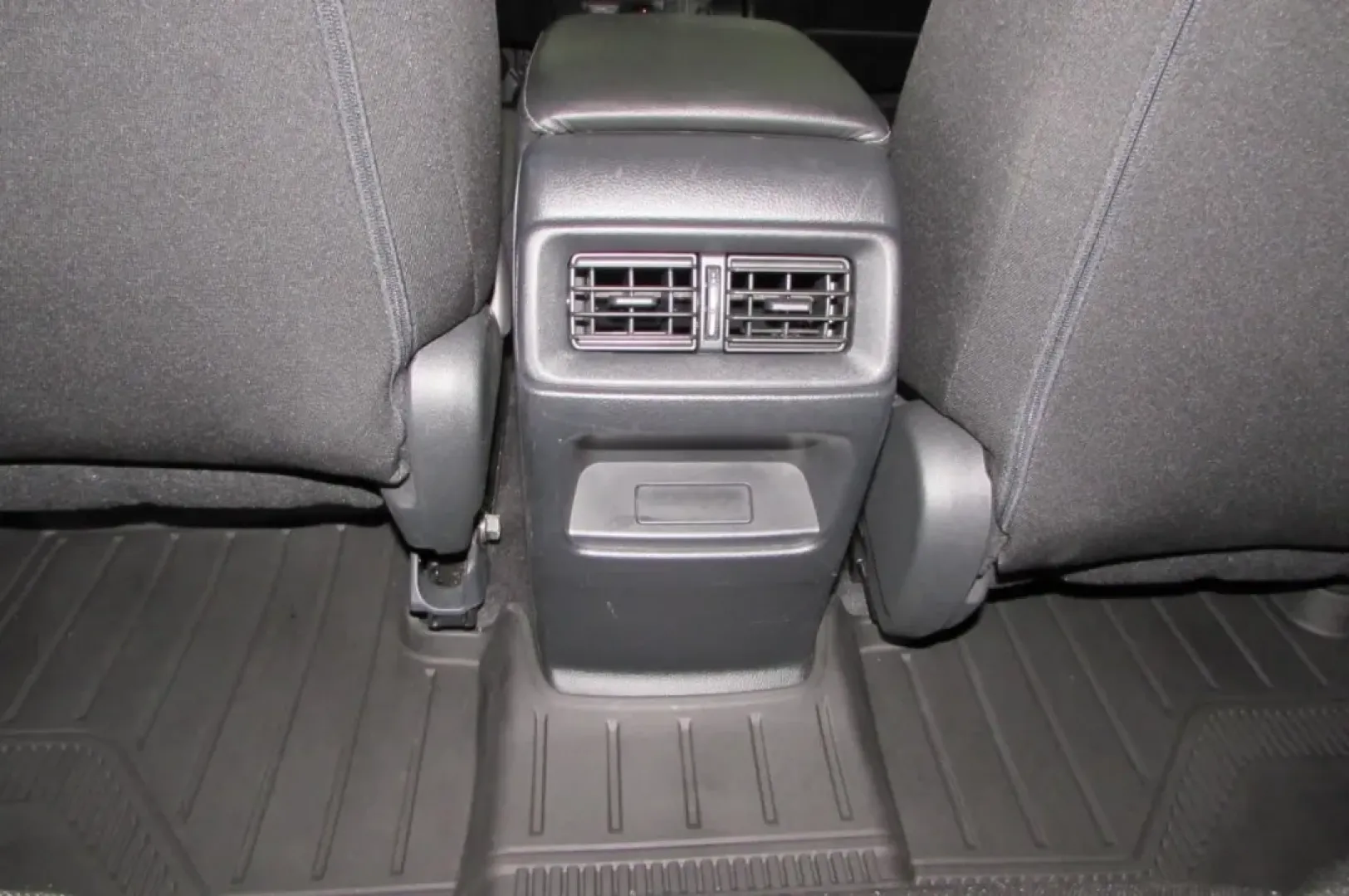 2024 Honda CR-V LX (7FARS4H27RE) with an Other engine, Automatic transmission, located at 12836 Highway 21, De Soto, MO, 63020, (636) 337-7777, 38.151867, -90.575615 - **Explore the Open Road with the 2024 Honda CR-V LX Perfect for Your Adventurous Lifestyle!**<br /> <br /> If you're looking for a versatile and reliable vehicle that seamlessly transitions from city driving to weekend getaways, the 2024 Honda CR-V LX is the ideal companion. This spacious SUV is de - Photo#28