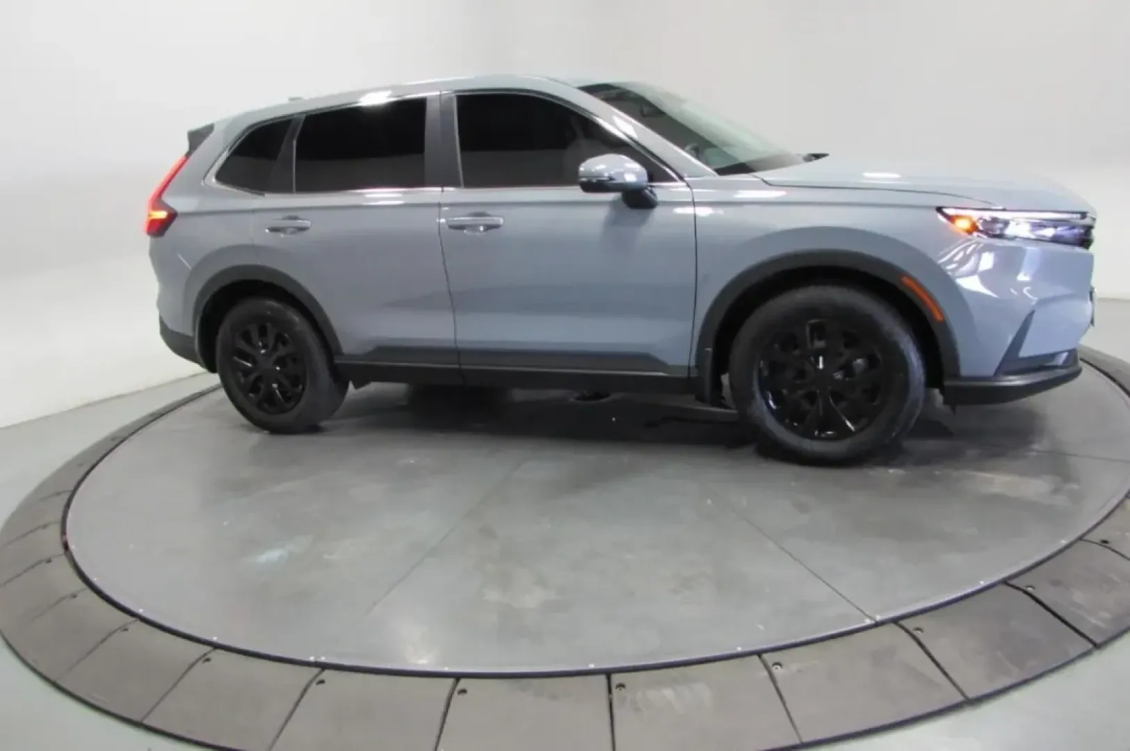 2024 Honda CR-V LX (7FARS4H27RE) with an Other engine, Automatic transmission, located at 12836 Highway 21, De Soto, MO, 63020, (636) 337-7777, 38.151867, -90.575615 - **Explore the Open Road with the 2024 Honda CR-V LX Perfect for Your Adventurous Lifestyle!**<br /> <br /> If you're looking for a versatile and reliable vehicle that seamlessly transitions from city driving to weekend getaways, the 2024 Honda CR-V LX is the ideal companion. This spacious SUV is de - Photo#3
