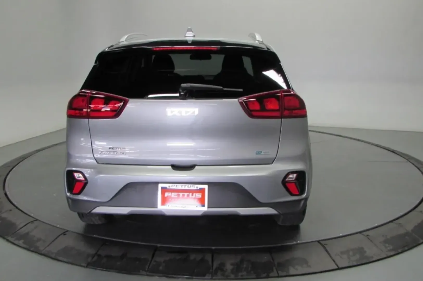 2022 /Charcoal Kia Niro LX (KNDCB3LC3N5) with an Other engine, Automatic transmission, located at 12836 Highway 21, De Soto, MO, 63020, (636) 337-7777, 38.151867, -90.575615 - **Adventure Awaits: Discover the 2022 Kia Niro at Pettus Ford De Soto!**<br /> <br /> Are you ready to elevate your daily commute and weekend getaways? The 2022 Kia Niro is the perfect SUV for those seeking a blend of efficiency, comfort, and versatility, making it an ideal choice for budget-conscio - Photo#6