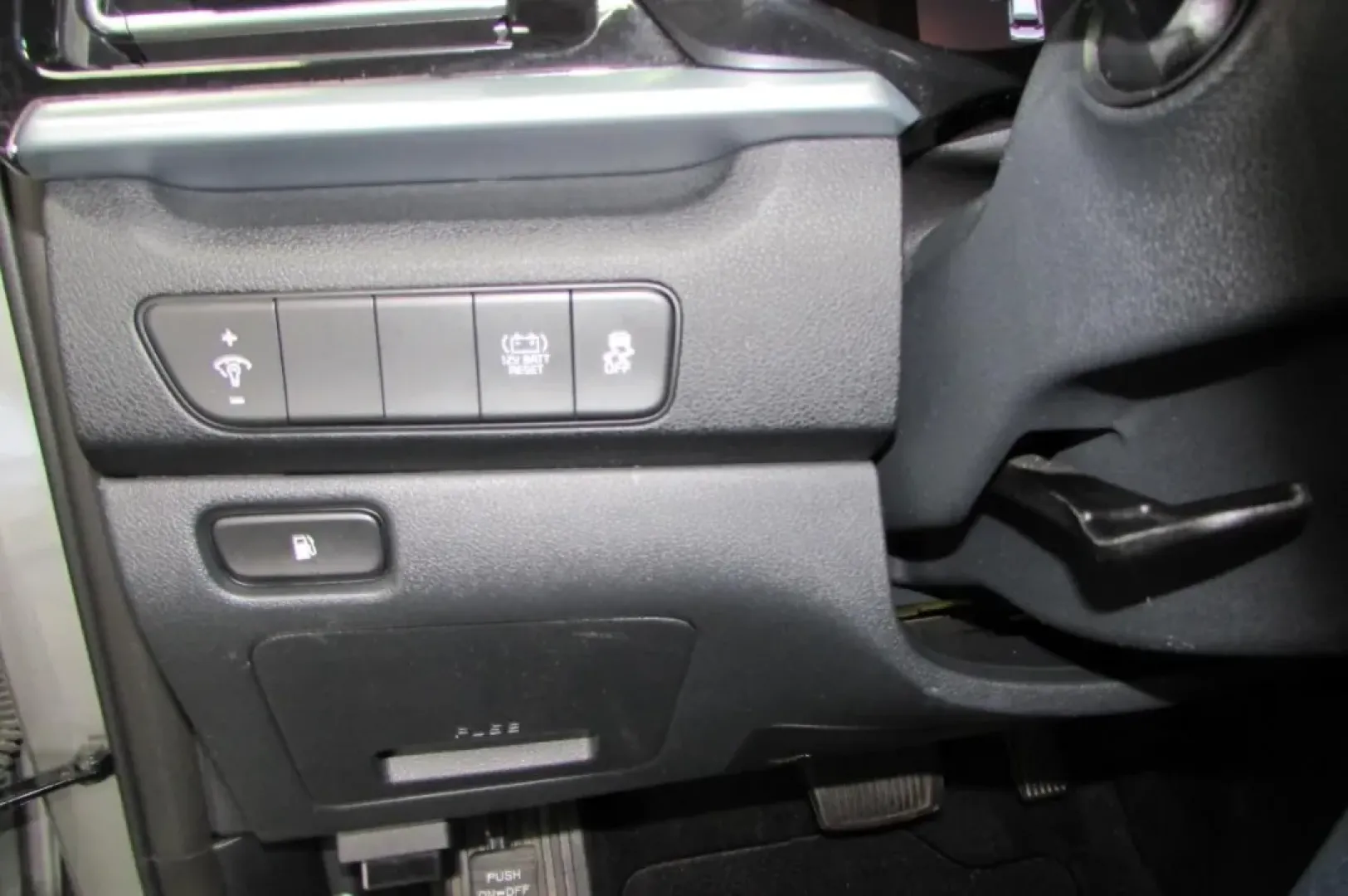 2022 /Charcoal Kia Niro LX (KNDCB3LC3N5) with an Other engine, Automatic transmission, located at 12836 Highway 21, De Soto, MO, 63020, (636) 337-7777, 38.151867, -90.575615 - **Adventure Awaits: Discover the 2022 Kia Niro at Pettus Ford De Soto!**<br /> <br /> Are you ready to elevate your daily commute and weekend getaways? The 2022 Kia Niro is the perfect SUV for those seeking a blend of efficiency, comfort, and versatility, making it an ideal choice for budget-conscio - Photo#13