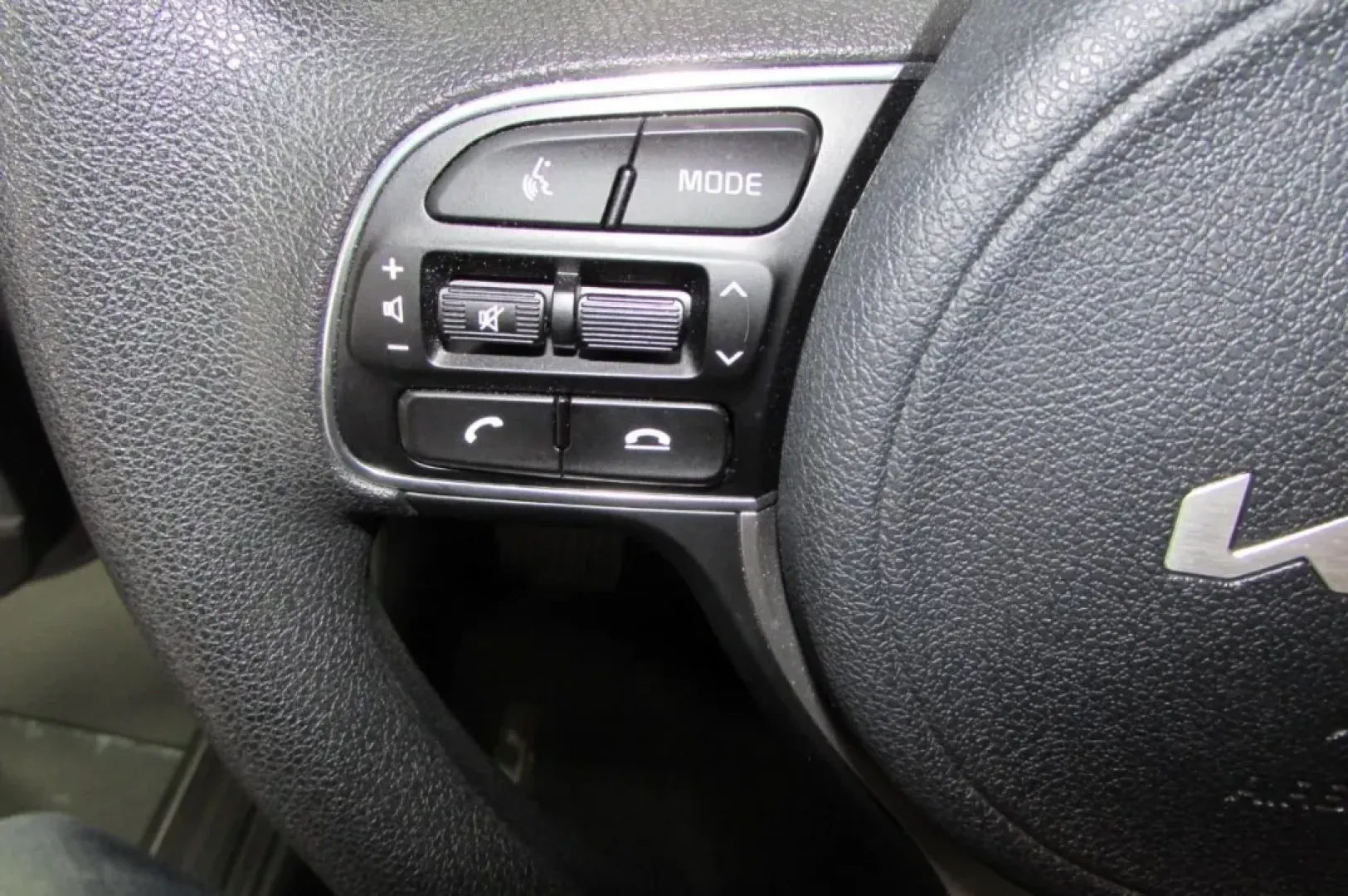 2022 /Charcoal Kia Niro LX (KNDCB3LC3N5) with an Other engine, Automatic transmission, located at 12836 Highway 21, De Soto, MO, 63020, (636) 337-7777, 38.151867, -90.575615 - **Adventure Awaits: Discover the 2022 Kia Niro at Pettus Ford De Soto!**<br /> <br /> Are you ready to elevate your daily commute and weekend getaways? The 2022 Kia Niro is the perfect SUV for those seeking a blend of efficiency, comfort, and versatility, making it an ideal choice for budget-conscio - Photo#15