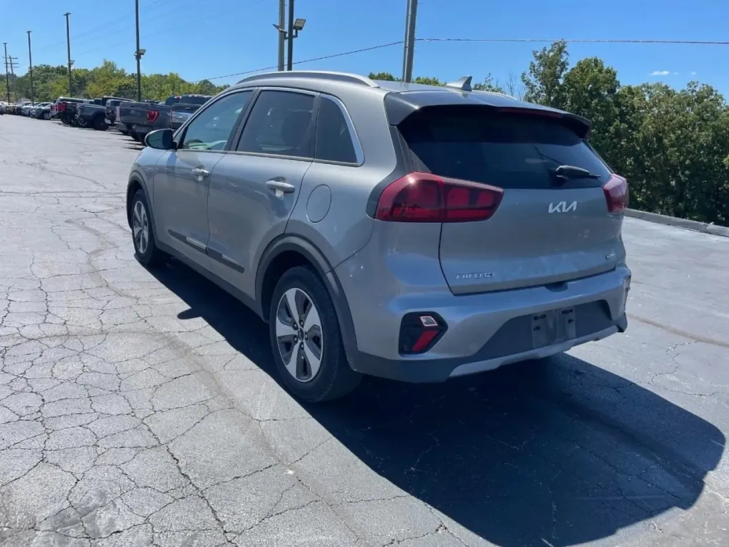 2022 /Charcoal Kia Niro LX (KNDCB3LC3N5) with an Other engine, Automatic transmission, located at 12836 Highway 21, De Soto, MO, 63020, (636) 337-7777, 38.151867, -90.575615 - **Adventure Awaits: Discover the 2022 Kia Niro at Pettus Ford De Soto!**<br /> <br /> Are you ready to elevate your daily commute and weekend getaways? The 2022 Kia Niro is the perfect SUV for those seeking a blend of efficiency, comfort, and versatility, making it an ideal choice for budget-conscio - Photo#2