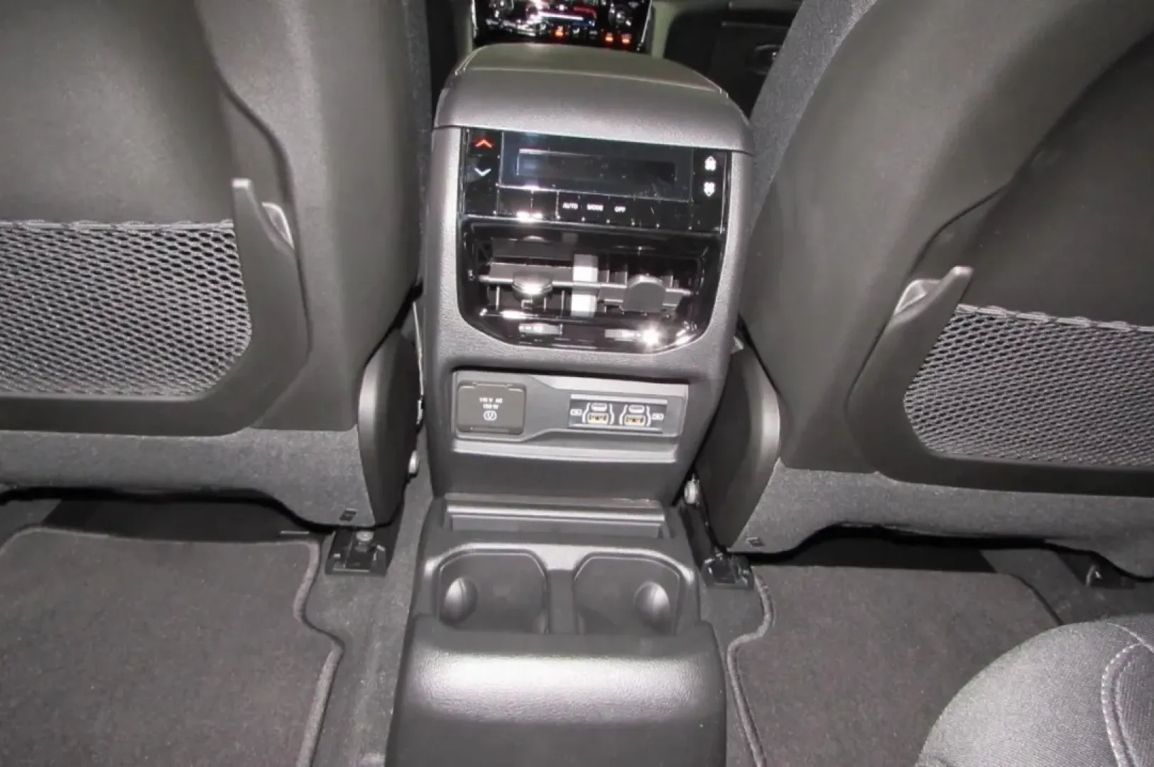 2025 /Black Jeep Grand Cherokee Laredo (1C4RJKAG4S8) with an Other engine, Automatic transmission, located at 12830 Highway 21, De Soto, MO, 63020, (636) 337-7777, 38.153099, -90.573624 - **Unleash Adventure with the 2025 Jeep Grand Cherokee at Pettus CDJR DeSoto!**<br /> <br /> Are you ready to elevate your weekend adventures and daily commutes? The 2025 Jeep Grand Cherokee is the ultimate SUV designed for those who crave both comfort and capability. With its rugged reputation and v - Photo#26