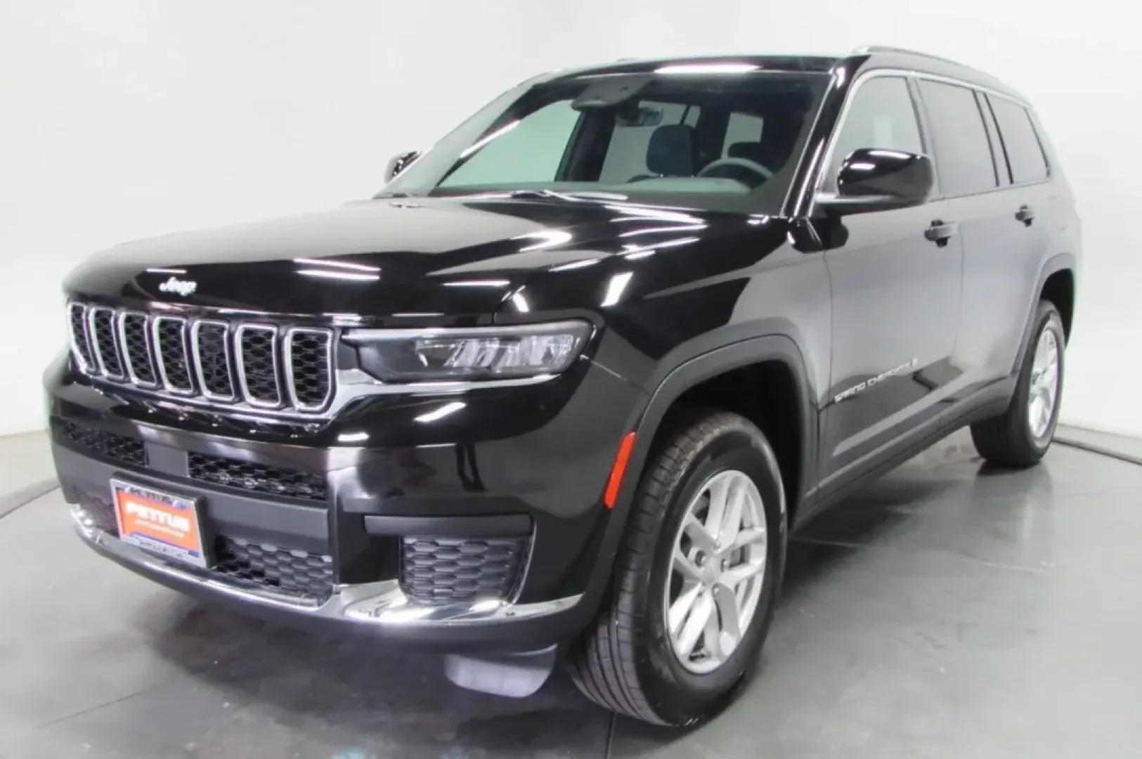 2025 /Black Jeep Grand Cherokee Laredo (1C4RJKAG4S8) with an Other engine, Automatic transmission, located at 12830 Highway 21, De Soto, MO, 63020, (636) 337-7777, 38.153099, -90.573624 - **Unleash Adventure with the 2025 Jeep Grand Cherokee at Pettus CDJR DeSoto!**<br /> <br /> Are you ready to elevate your weekend adventures and daily commutes? The 2025 Jeep Grand Cherokee is the ultimate SUV designed for those who crave both comfort and capability. With its rugged reputation and v - Photo#2