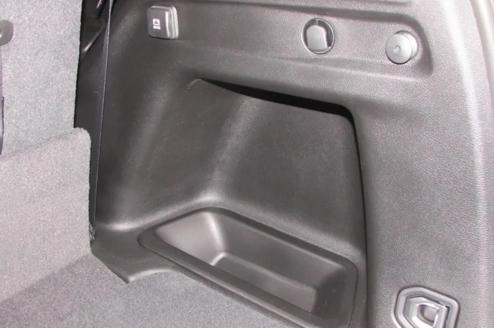 2025 /Black Jeep Grand Cherokee Laredo (1C4RJKAG4S8) with an Other engine, Automatic transmission, located at 12830 Highway 21, De Soto, MO, 63020, (636) 337-7777, 38.153099, -90.573624 - **Unleash Adventure with the 2025 Jeep Grand Cherokee at Pettus CDJR DeSoto!**<br /> <br /> Are you ready to elevate your weekend adventures and daily commutes? The 2025 Jeep Grand Cherokee is the ultimate SUV designed for those who crave both comfort and capability. With its rugged reputation and v - Photo#29