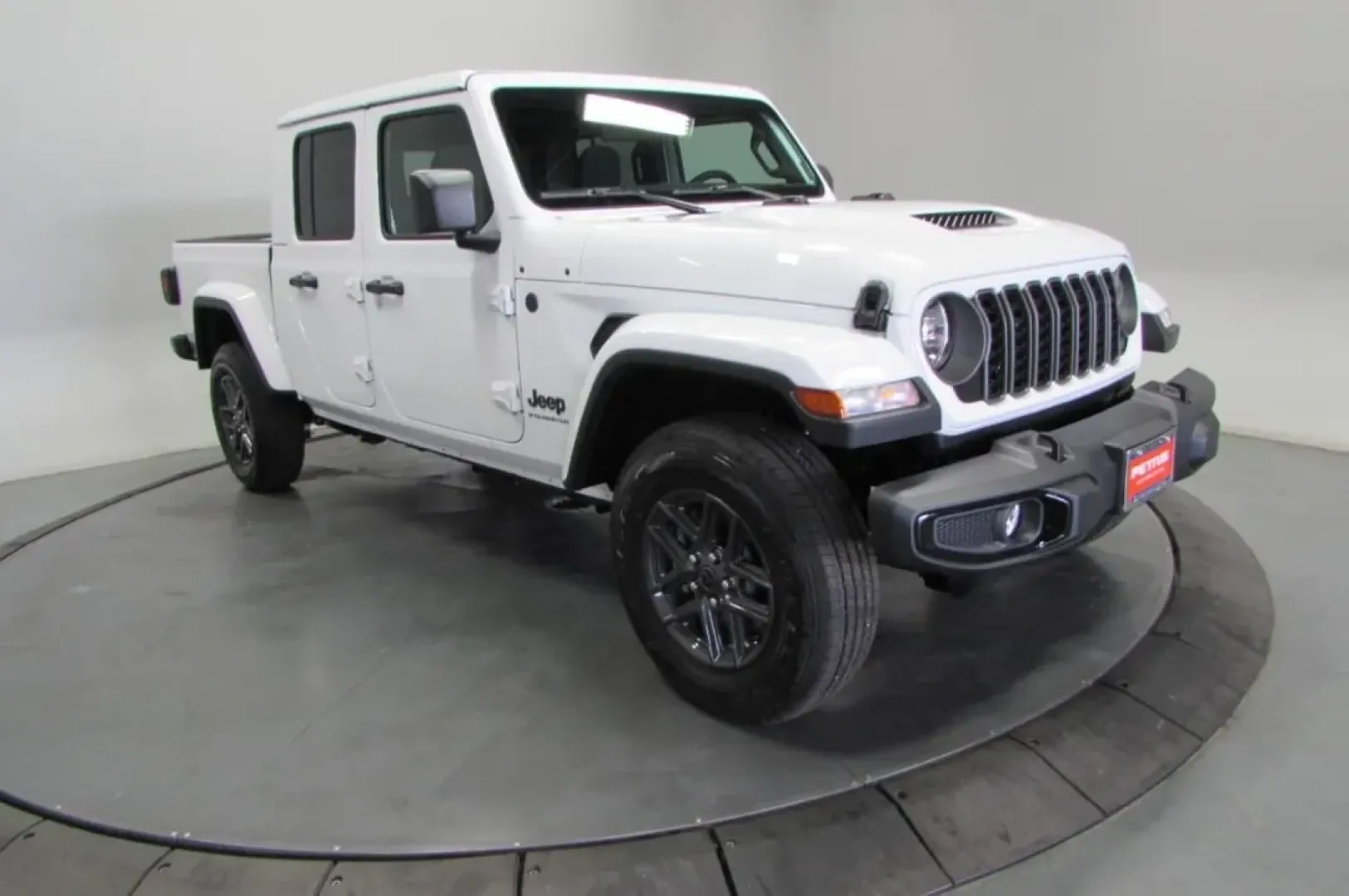 2025 /Black Jeep Gladiator Sport (1C6PJTAG6SL) with an Other engine, Automatic transmission, located at 12830 Highway 21, De Soto, MO, 63020, (636) 337-7777, 38.153099, -90.573624 - **Unleash Adventure with the 2025 Jeep Gladiator at Pettus CDJR DeSoto!**<br /> <br /> Are you an adventurer at heart, always seeking the next thrill? Whether you're planning weekend getaways to explore the scenic Ozarks or navigating the bustling streets of De Soto, MO, the 2025 Jeep Gladiator is t - Photo#0