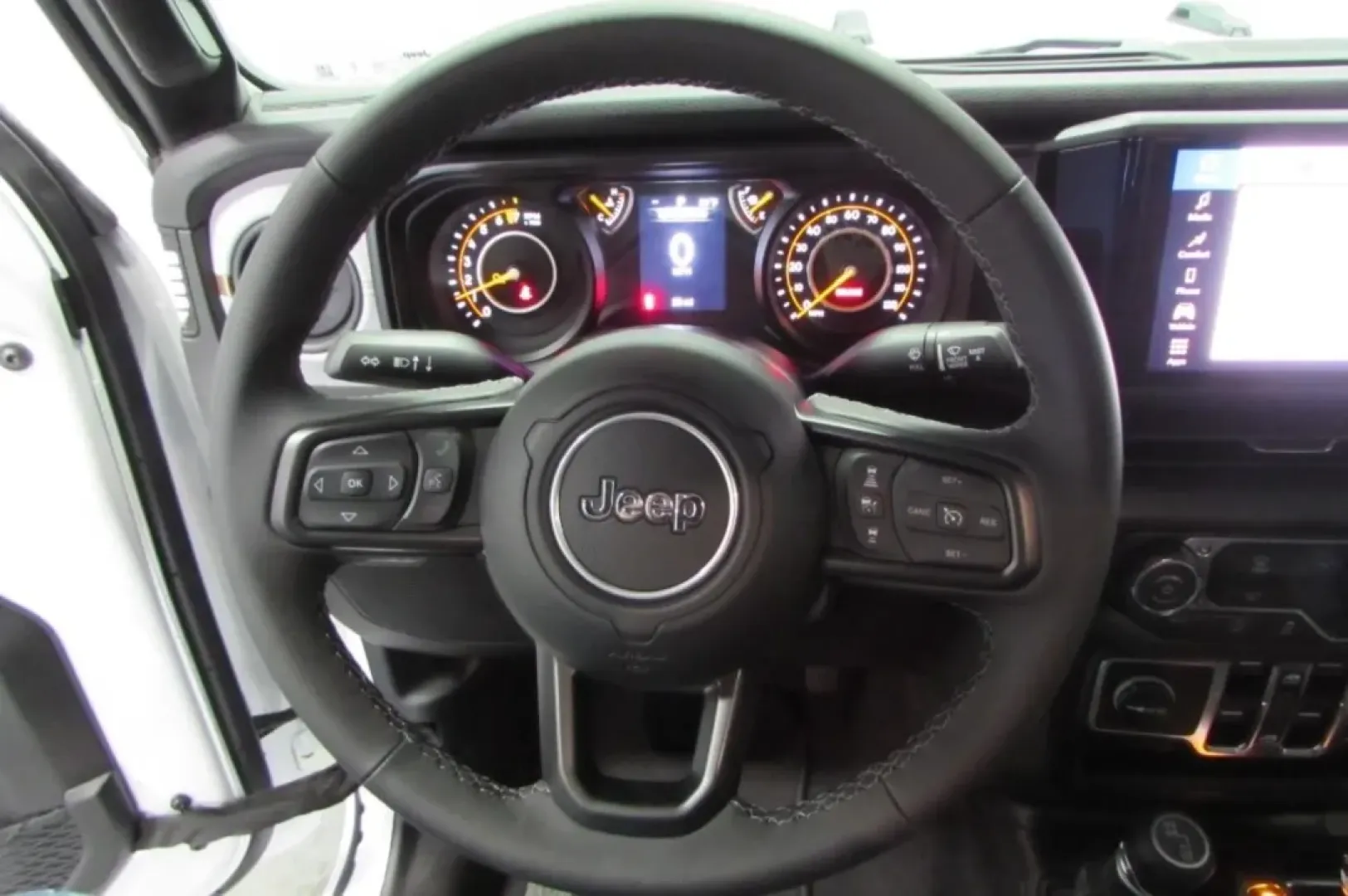 2025 /Black Jeep Gladiator Sport (1C6PJTAG6SL) with an Other engine, Automatic transmission, located at 12830 Highway 21, De Soto, MO, 63020, (636) 337-7777, 38.153099, -90.573624 - **Unleash Adventure with the 2025 Jeep Gladiator at Pettus CDJR DeSoto!**<br /> <br /> Are you an adventurer at heart, always seeking the next thrill? Whether you're planning weekend getaways to explore the scenic Ozarks or navigating the bustling streets of De Soto, MO, the 2025 Jeep Gladiator is t - Photo#22