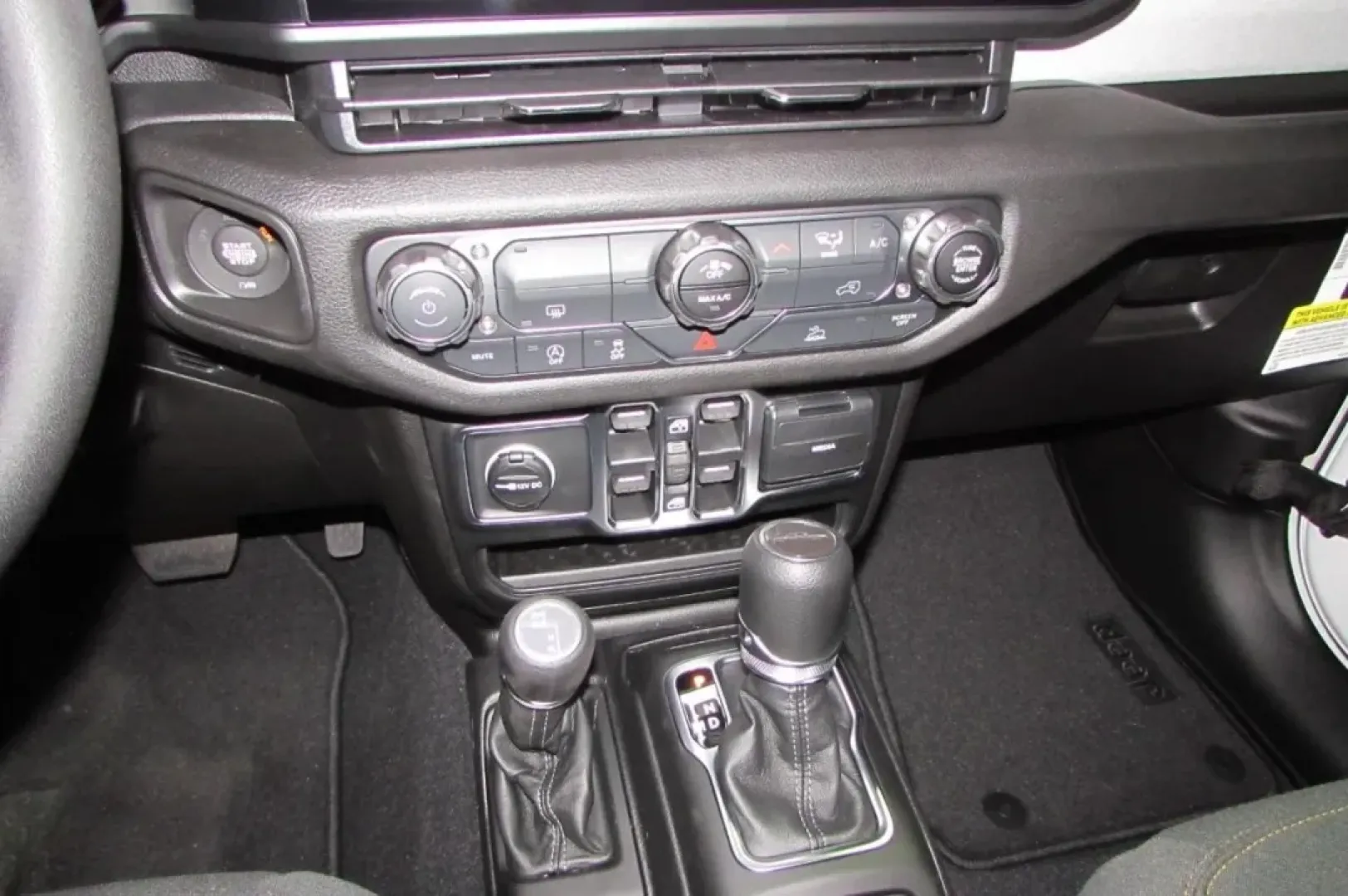 2025 /Black Jeep Gladiator Sport (1C6PJTAG6SL) with an Other engine, Automatic transmission, located at 12830 Highway 21, De Soto, MO, 63020, (636) 337-7777, 38.153099, -90.573624 - **Unleash Adventure with the 2025 Jeep Gladiator at Pettus CDJR DeSoto!**<br /> <br /> Are you an adventurer at heart, always seeking the next thrill? Whether you're planning weekend getaways to explore the scenic Ozarks or navigating the bustling streets of De Soto, MO, the 2025 Jeep Gladiator is t - Photo#28