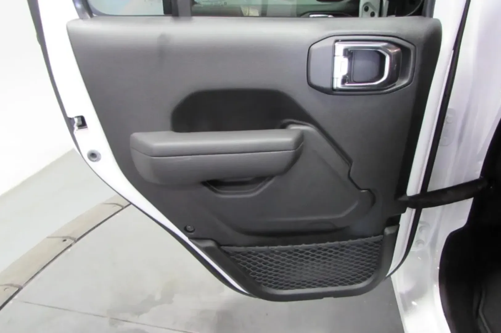 2025 /Black Jeep Gladiator Sport (1C6PJTAG6SL) with an Other engine, Automatic transmission, located at 12830 Highway 21, De Soto, MO, 63020, (636) 337-7777, 38.153099, -90.573624 - **Unleash Adventure with the 2025 Jeep Gladiator at Pettus CDJR DeSoto!**<br /> <br /> Are you an adventurer at heart, always seeking the next thrill? Whether you're planning weekend getaways to explore the scenic Ozarks or navigating the bustling streets of De Soto, MO, the 2025 Jeep Gladiator is t - Photo#31