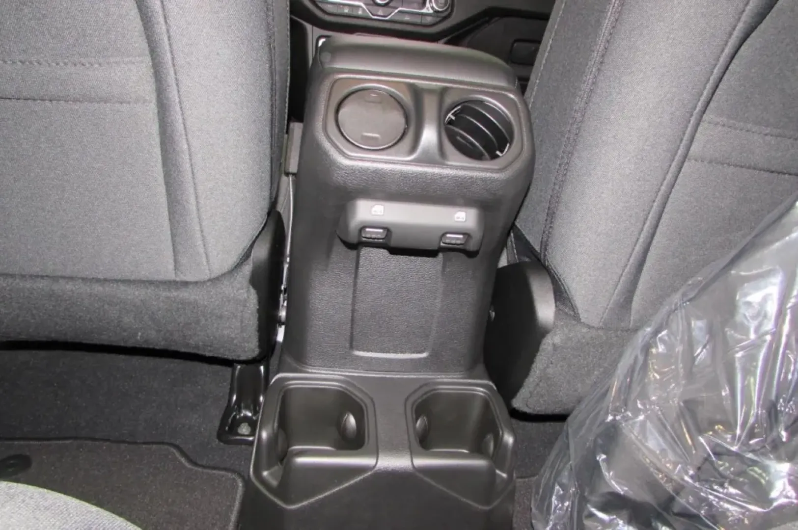 2025 /Black Jeep Gladiator Sport (1C6PJTAG6SL) with an Other engine, Automatic transmission, located at 12830 Highway 21, De Soto, MO, 63020, (636) 337-7777, 38.153099, -90.573624 - **Unleash Adventure with the 2025 Jeep Gladiator at Pettus CDJR DeSoto!**<br /> <br /> Are you an adventurer at heart, always seeking the next thrill? Whether you're planning weekend getaways to explore the scenic Ozarks or navigating the bustling streets of De Soto, MO, the 2025 Jeep Gladiator is t - Photo#33
