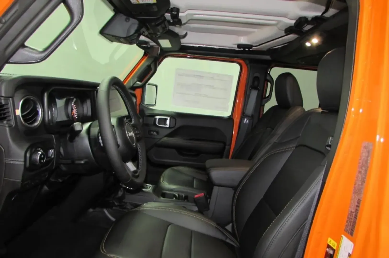 2025 /Black Jeep Gladiator (1C6PJTAG8SL) with an Other engine, Automatic transmission, located at 12830 Highway 21, De Soto, MO, 63020, (636) 337-7777, 38.153099, -90.573624 - **Embrace Adventure with the 2025 Jeep Gladiator at Pettus CDJR DeSoto!**<br /> <br /> Are you ready to elevate your weekend adventures or embark on a family road trip? The 2025 Jeep Gladiator, available now at Pettus CDJR DeSoto, is the perfect blend of rugged capability and modern comfort, making - Photo#12